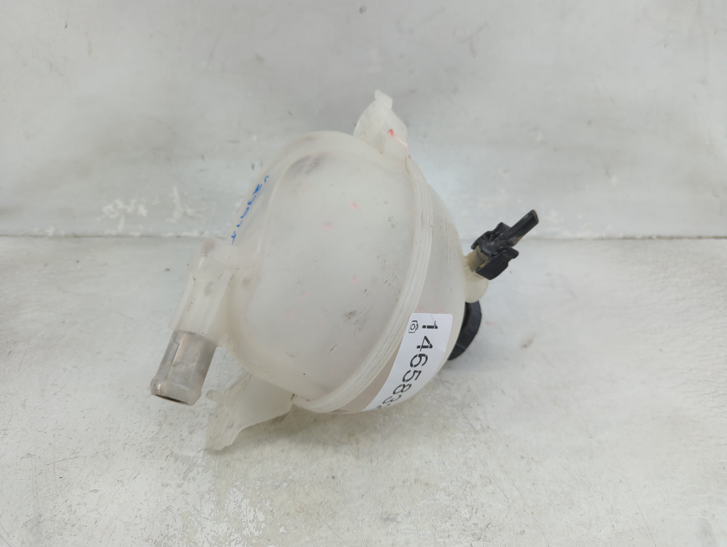 2022-2022 Hyundai Tucson Radiator Coolant Overflow Expansion Tank Bottle 1465832 - Oemusedautoparts1.com