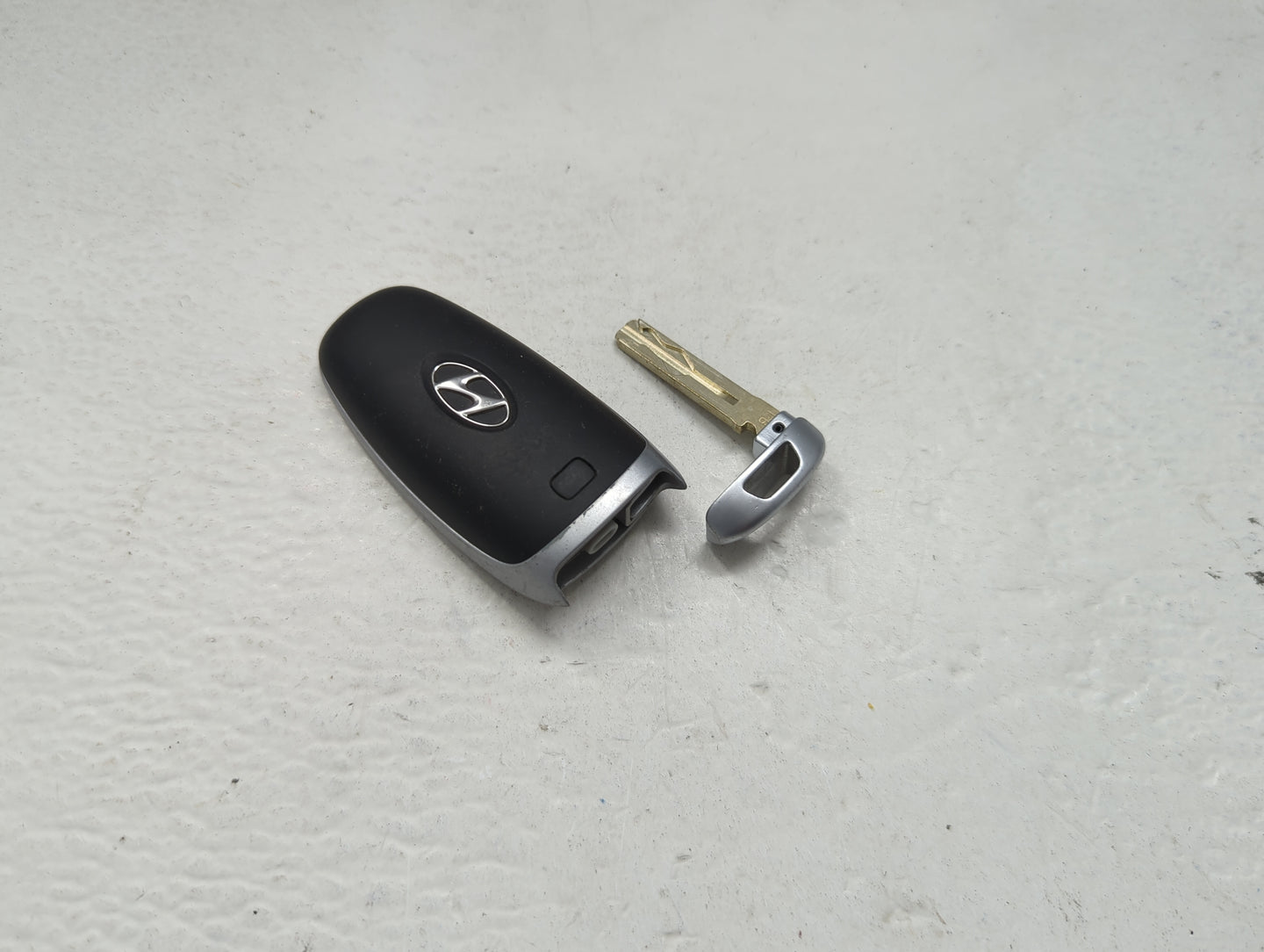 Hyundai Tucson Keyless Entry Remote Fob TQ8-FOB-4F27 95440-N9002 5 buttons - Oemusedautoparts1.com