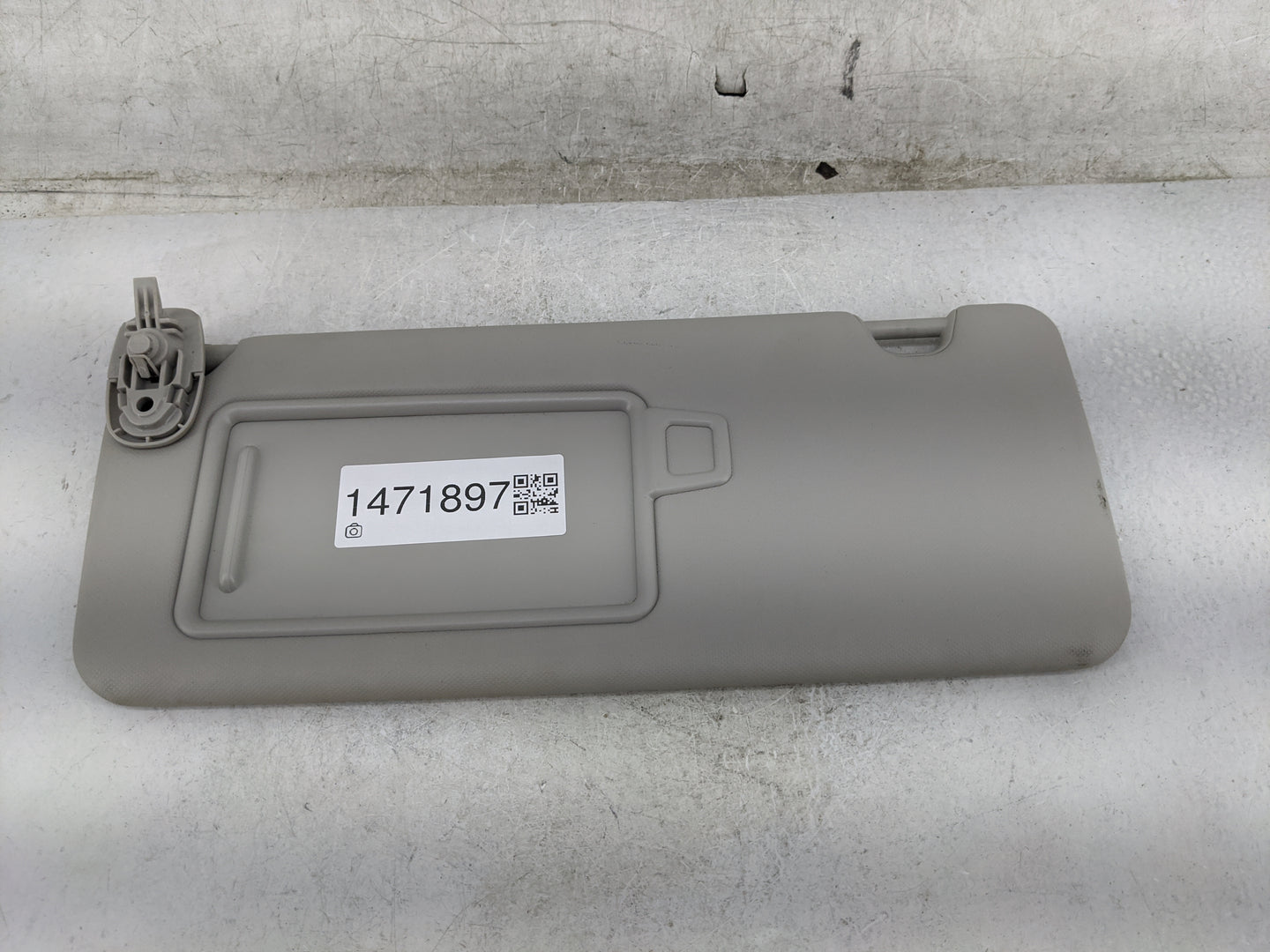2022 Hyundai Tucson Sun Visor Shade Replacement Driver Left Mirror Fits OEM Used Auto Parts - Oemusedautoparts1.com