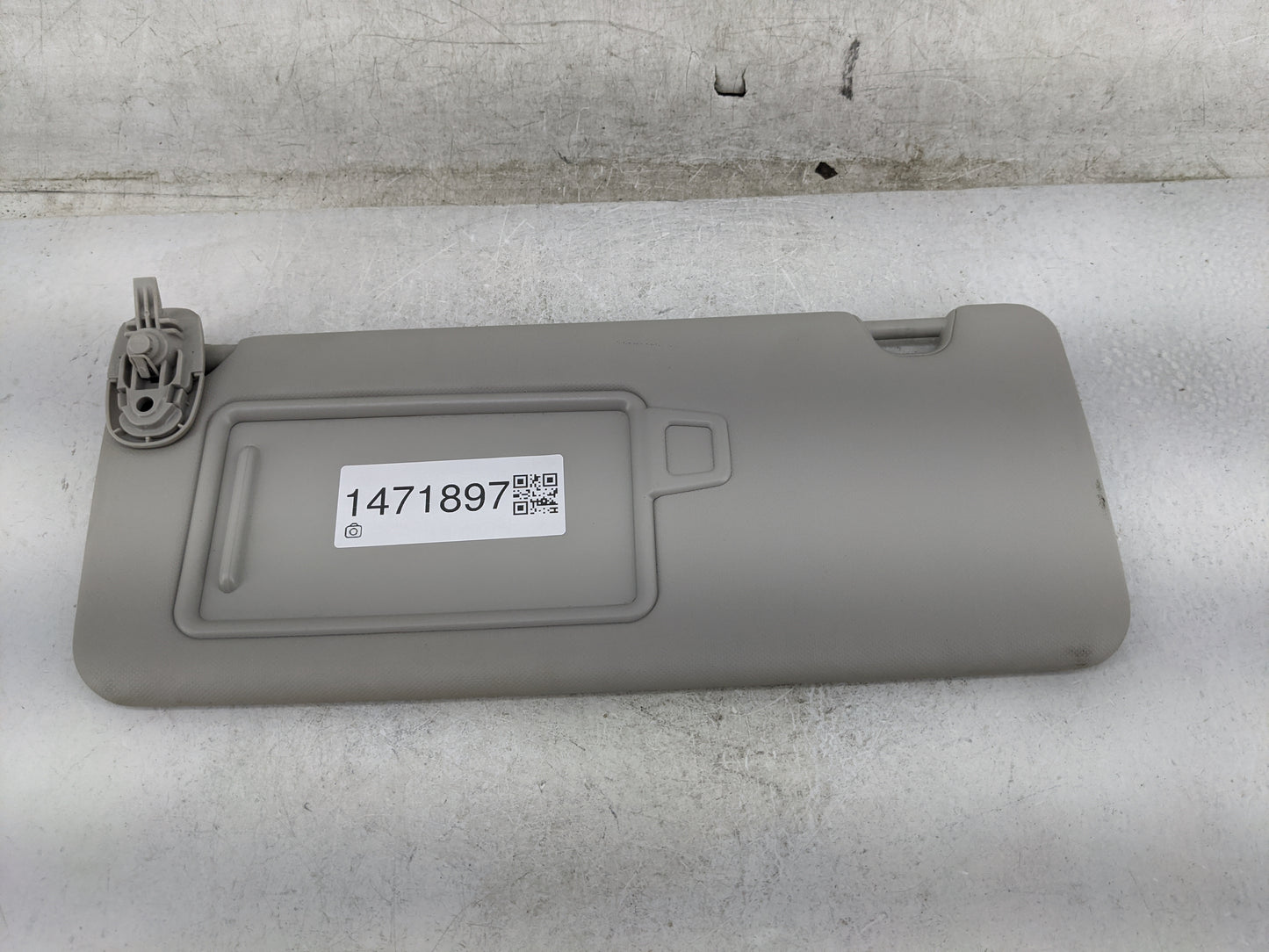 2022 Hyundai Tucson Sun Visor Shade Replacement Driver Left Mirror Fits OEM Used Auto Parts - Oemusedautoparts1.com