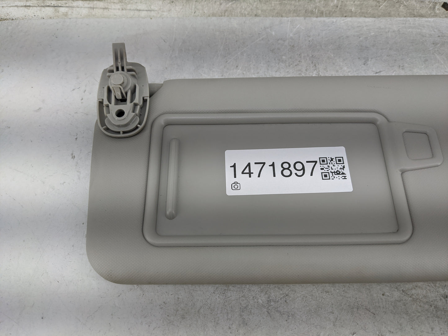 2022 Hyundai Tucson Sun Visor Shade Replacement Driver Left Mirror Fits OEM Used Auto Parts - Oemusedautoparts1.com
