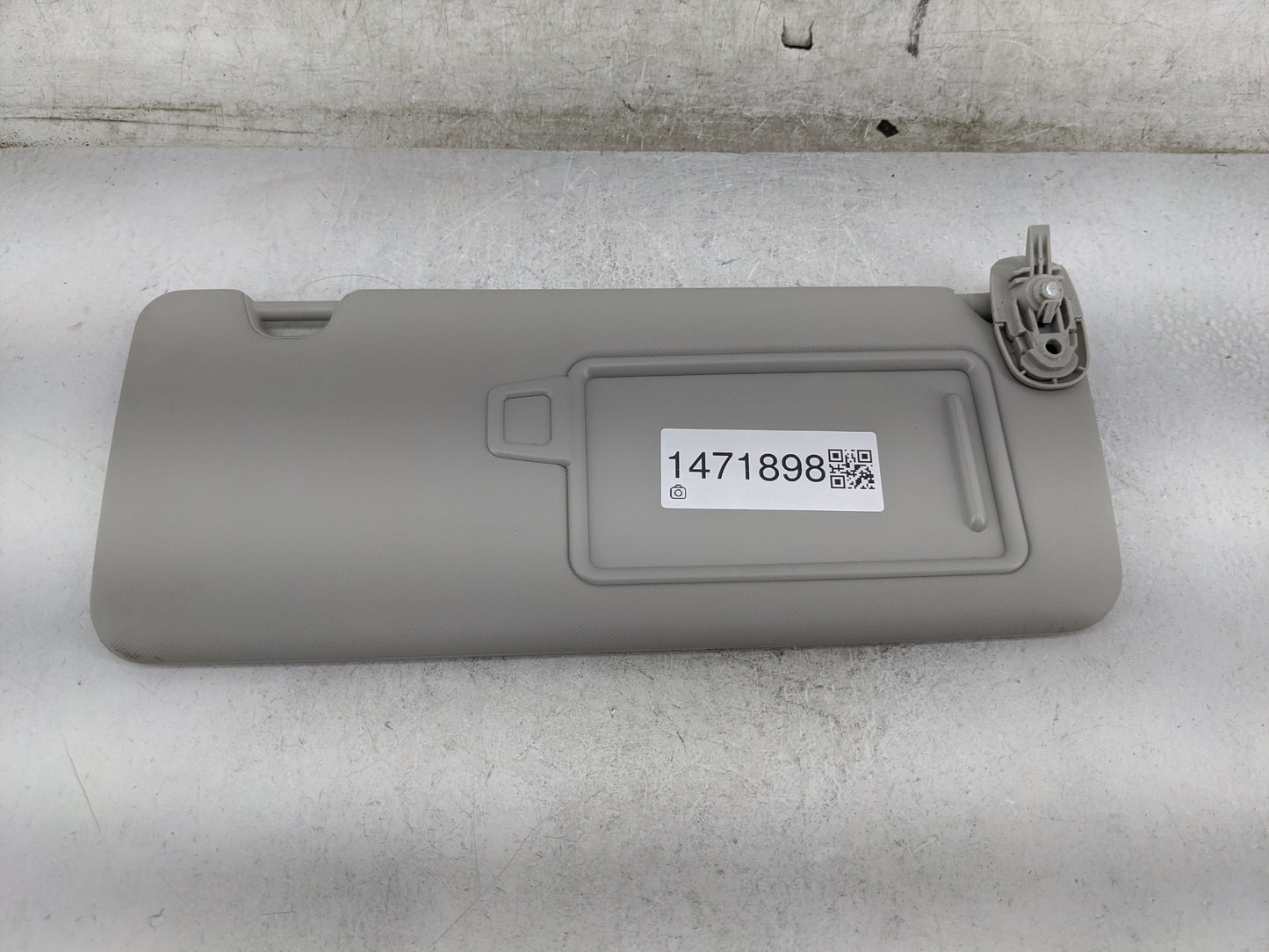 2022 Hyundai Tucson Sun Visor Shade Replacement Passenger Right Mirror Fits OEM Used Auto Parts - Oemusedautoparts1.com