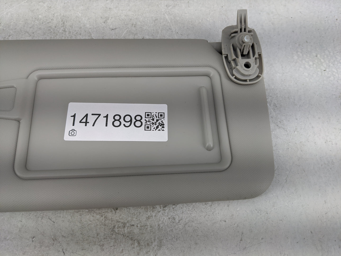 2022 Hyundai Tucson Sun Visor Shade Replacement Passenger Right Mirror Fits OEM Used Auto Parts - Oemusedautoparts1.com