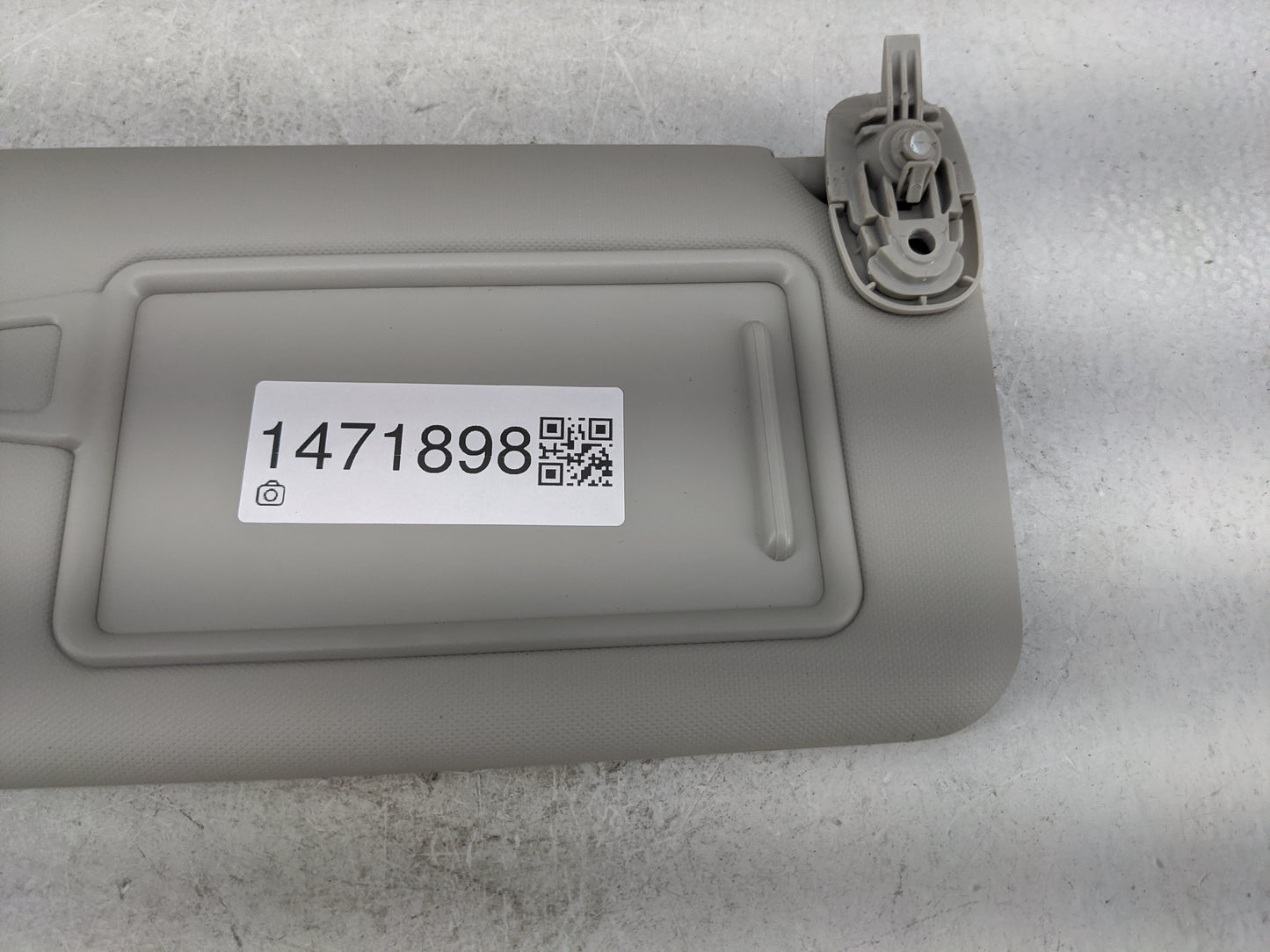 2022 Hyundai Tucson Sun Visor Shade Replacement Passenger Right Mirror Fits OEM Used Auto Parts - Oemusedautoparts1.com