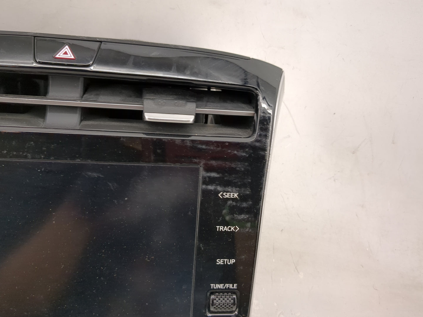 2022 Hyundai Tucson Radio AM FM Cd Player Receiver Replacement P/N:97250-CW300 EC200NXACA Fits OEM Used Auto Parts - Oemused