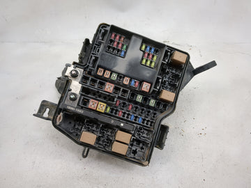 2022 Hyundai Tucson Fusebox Fuse Box Panel Relay Module P/N:18980-10003 91956-CW010 Fits OEM Used Auto Parts