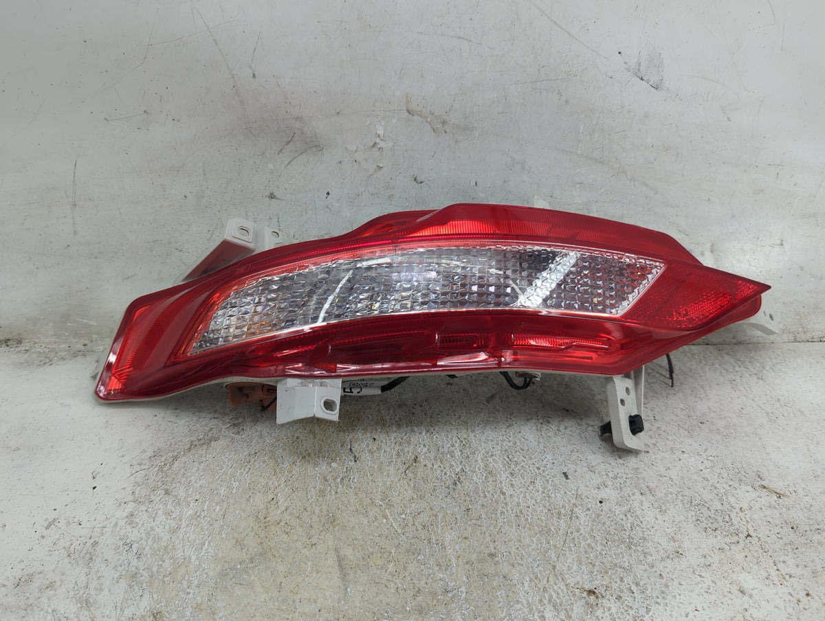 2024 Hyundai Tucson Driver Left Side Deck Lid Mounted Tail Light - Oemusedautoparts1.com