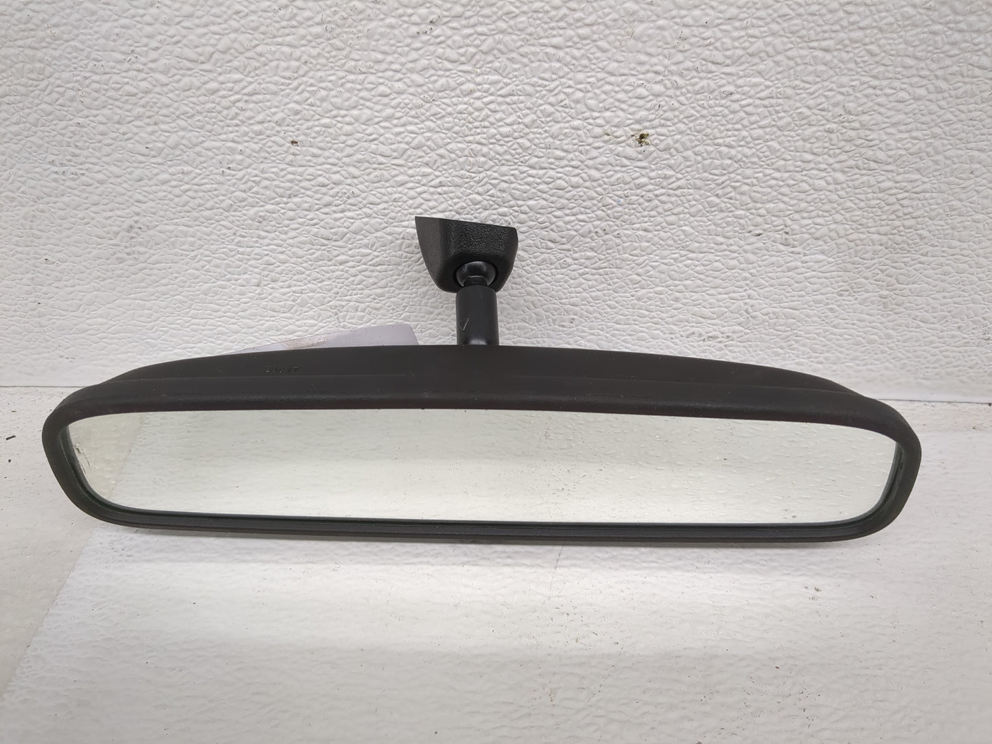 2020 Hyundai Venue Interior Rear View Mirror Replacement OEM P/N:E13049848 Fits OEM Used Auto Parts - Oemusedautoparts1.com