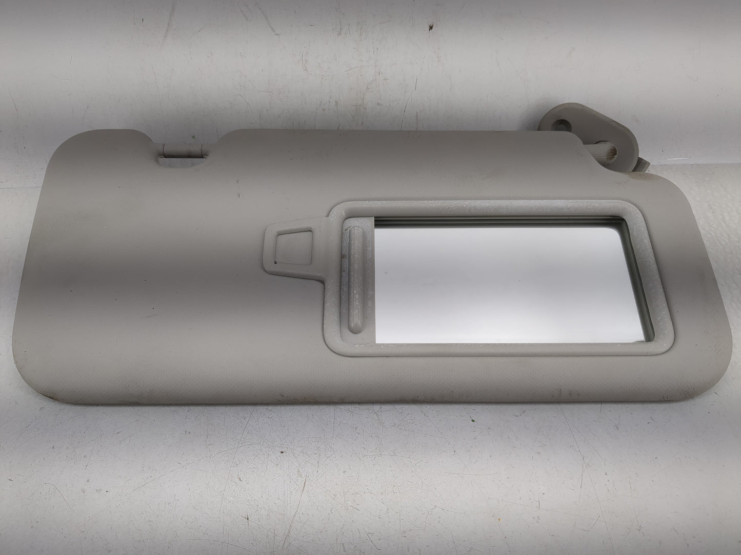 2020 Hyundai Venue Sun Visor Shade Replacement Passenger Right Mirror Fits OEM Used Auto Parts - Oemusedautoparts1.com