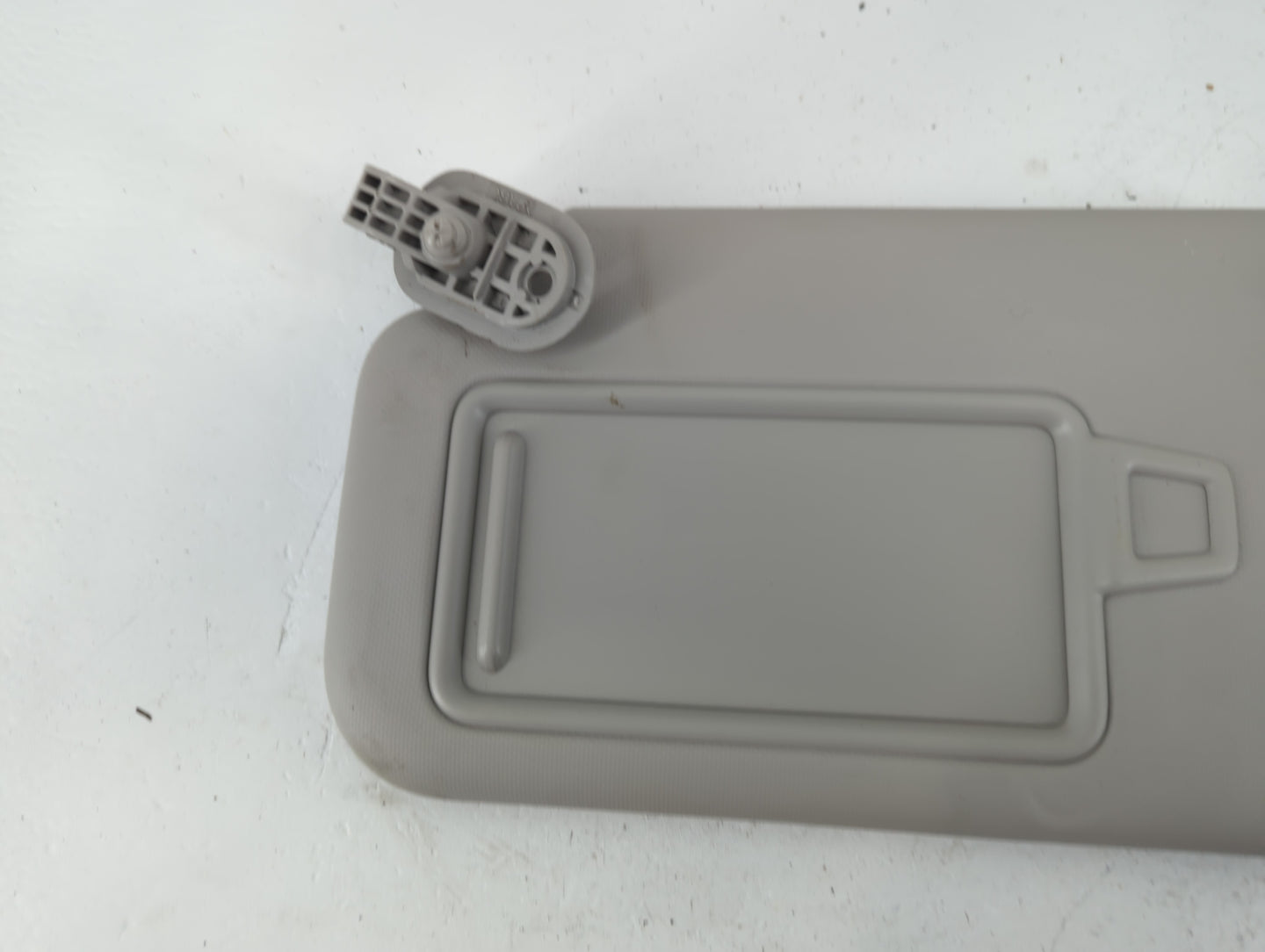 2020 Hyundai Venue Sun Visor Shade Replacement Driver Left Mirror Fits OEM Used Auto Parts - Oemusedautoparts1.com