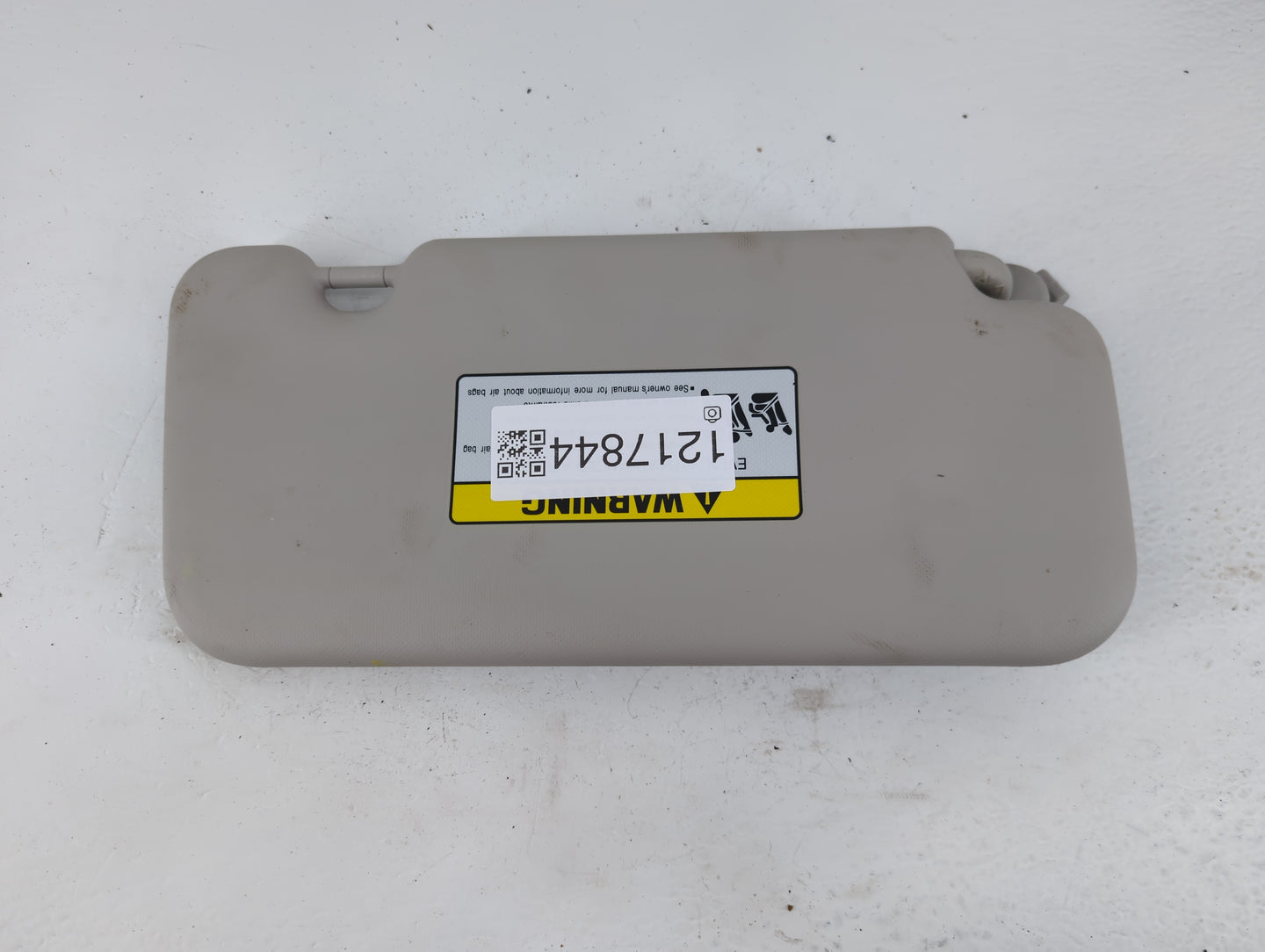 2020 Hyundai Venue Sun Visor Shade Replacement Driver Left Mirror Fits OEM Used Auto Parts - Oemusedautoparts1.com
