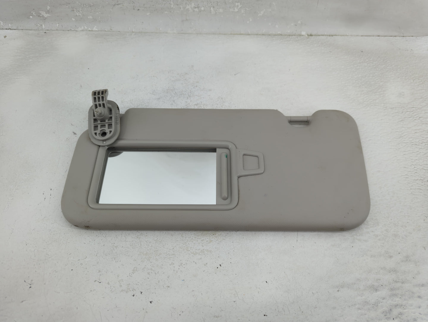 2020 Hyundai Venue Sun Visor Shade Replacement Driver Left Mirror Fits OEM Used Auto Parts - Oemusedautoparts1.com