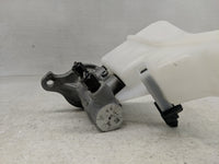 2020-2020 Hyundai Venue Brake Master Cylinder 1302437 - Oemusedautoparts1.com
