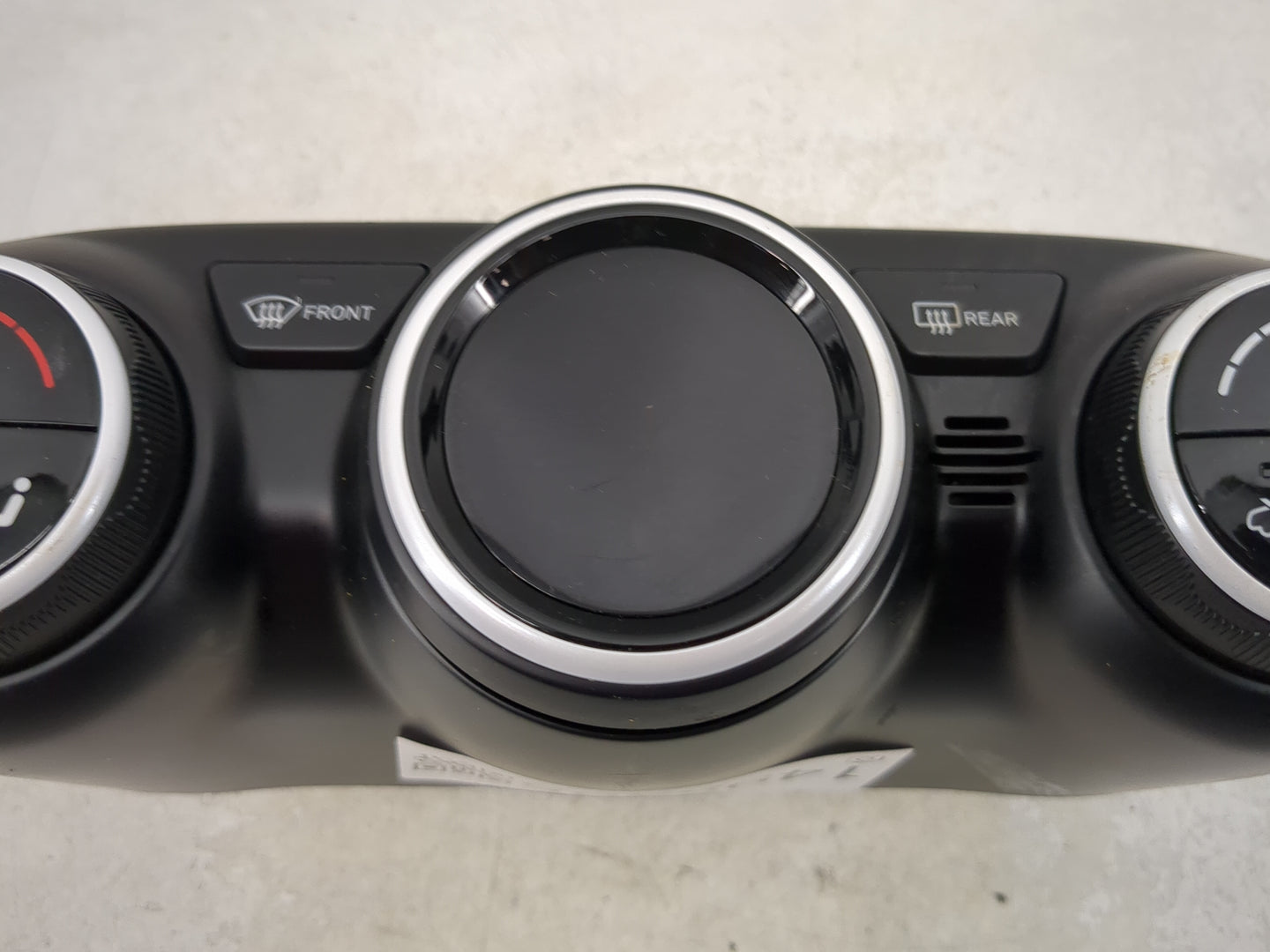 2024 Hyundai Venue Climate Control Module Temperature AC/Heater Replacement P/N:97250-K2DF0 C20039-8130 Fits OEM Used Auto P