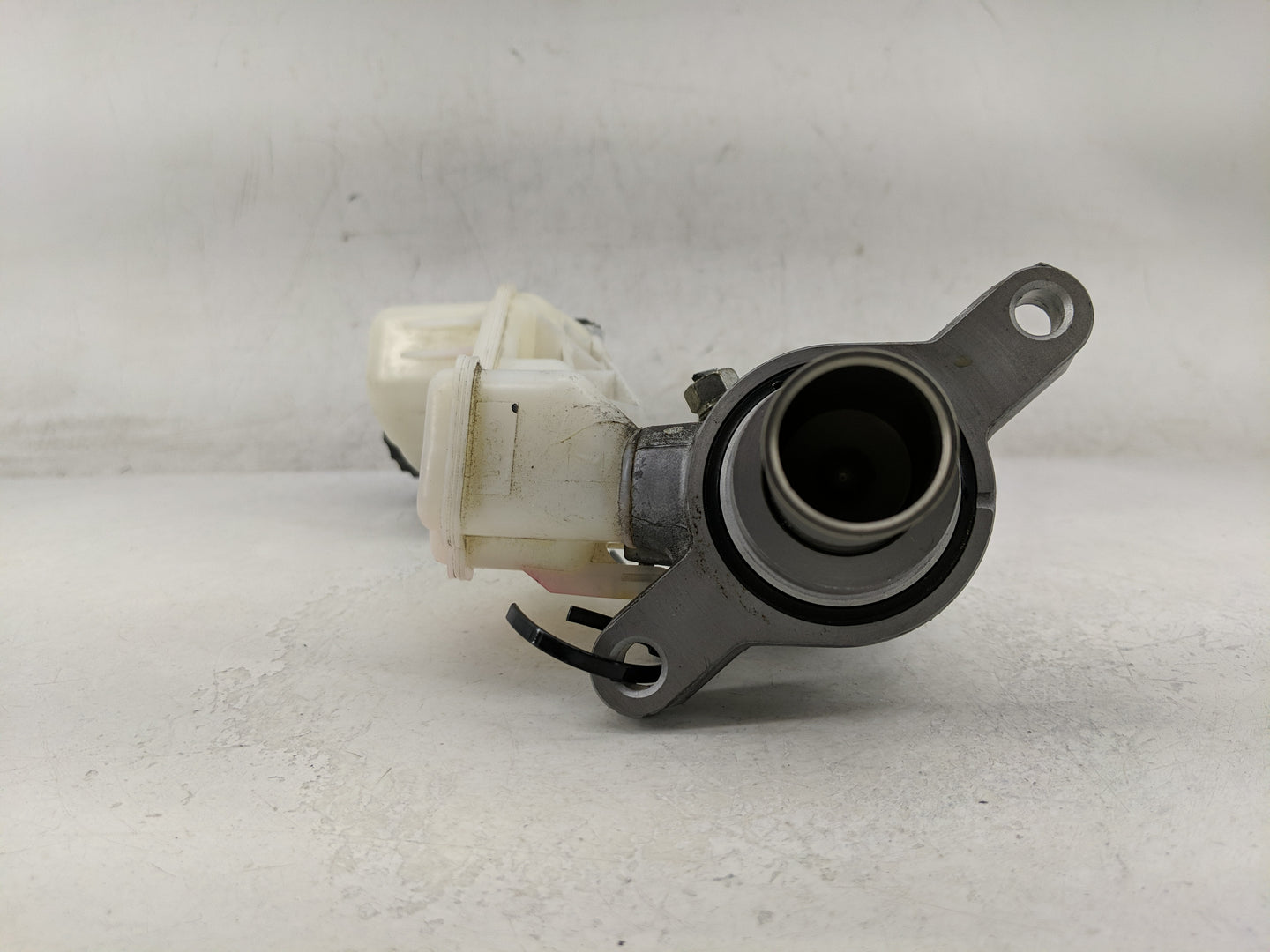 2019-2020 Infiniti Qx50 Brake Master Cylinder 1312511 - Oemusedautoparts1.com