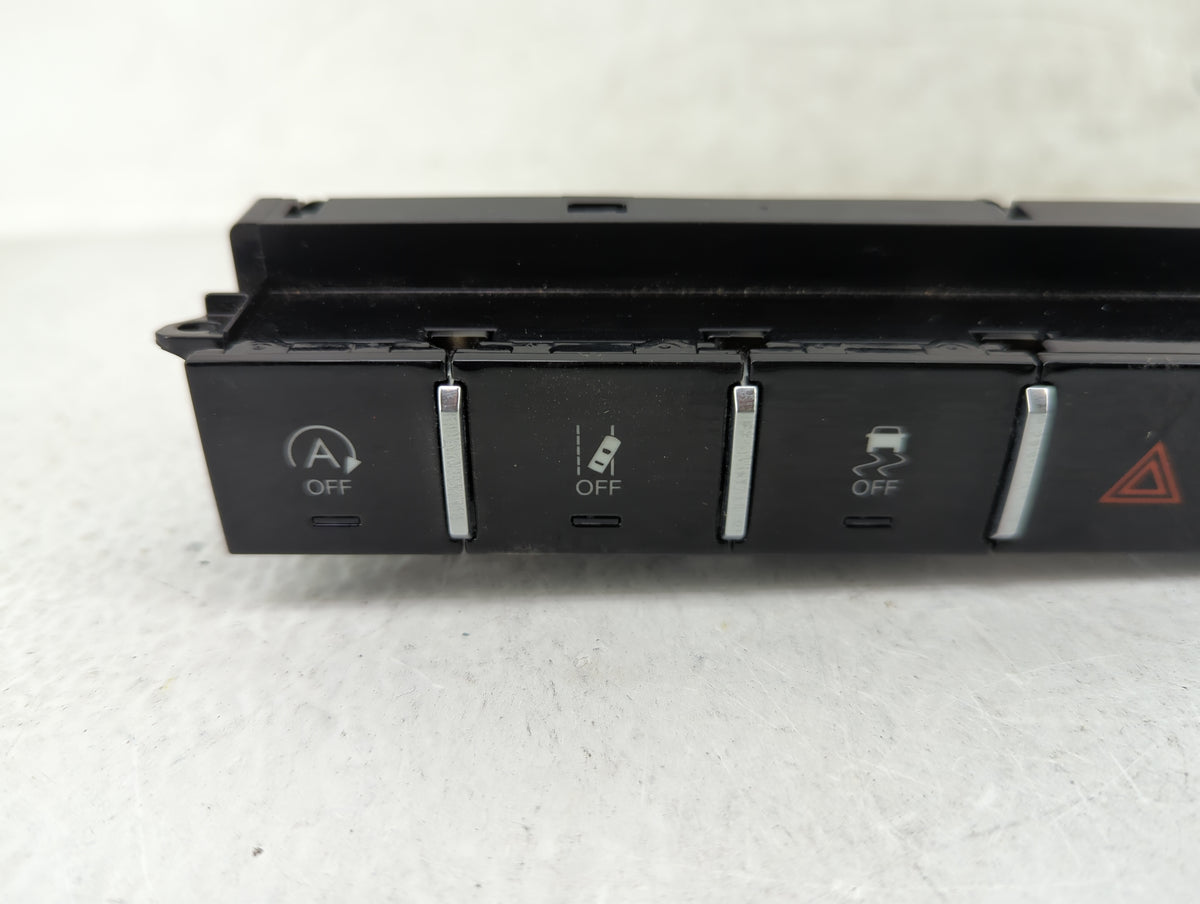 2024 Jeep Cherokee Climate Control Module Temperature AC/Heater Replacement Fits OEM Used Auto Parts - Oemusedautoparts1.com