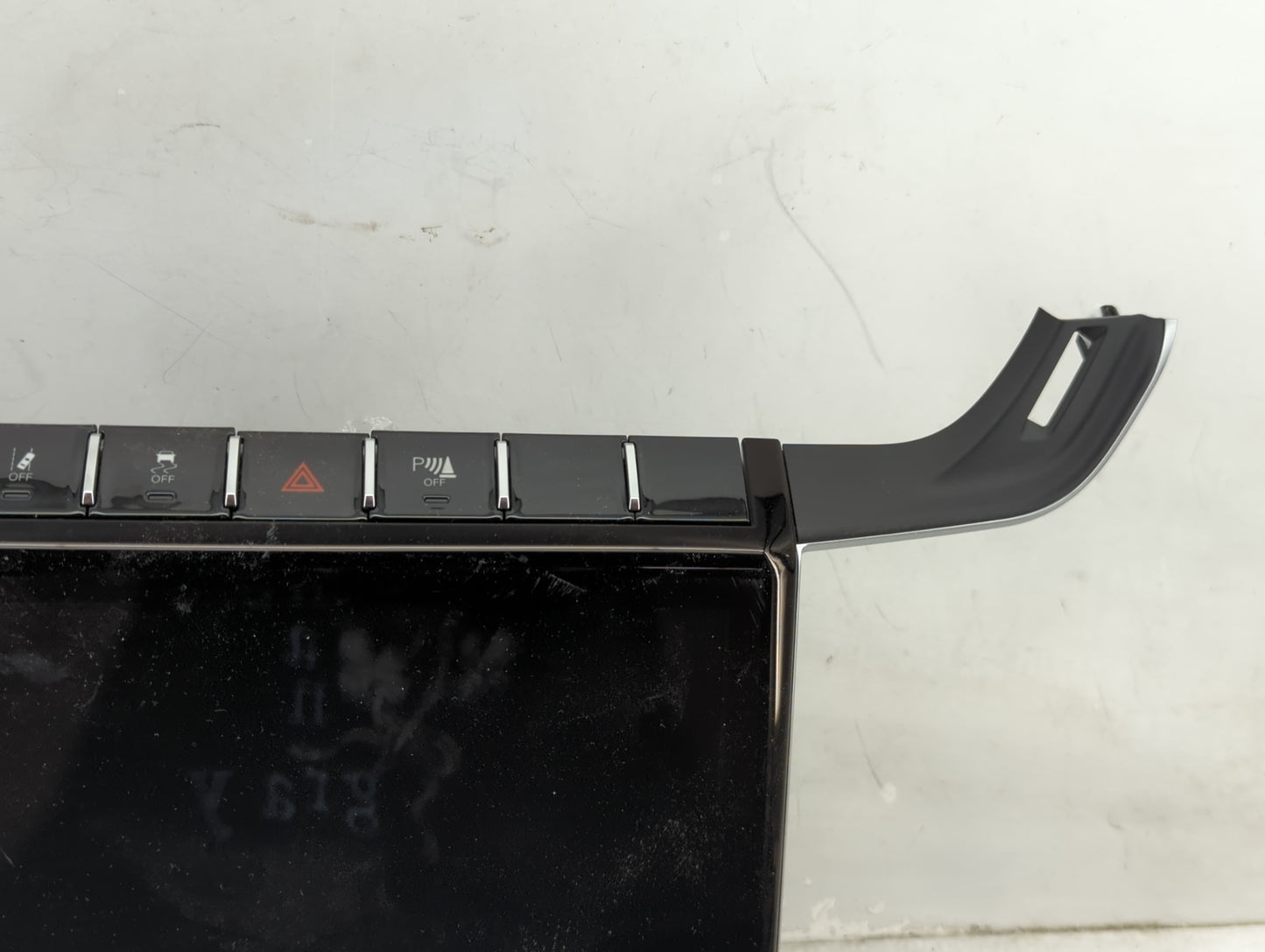 2024 Jeep Cherokee Radio AM FM Cd Player Receiver Replacement P/N:68474166AI Fits OEM Used Auto Parts - Oemusedautoparts1.co
