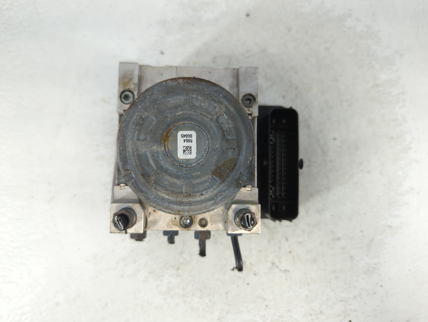 2024 Jeep Compass ABS Pump Control Module Replacement P/N:6829608AB Fits OEM Used Auto Parts - Oemusedautoparts1.com