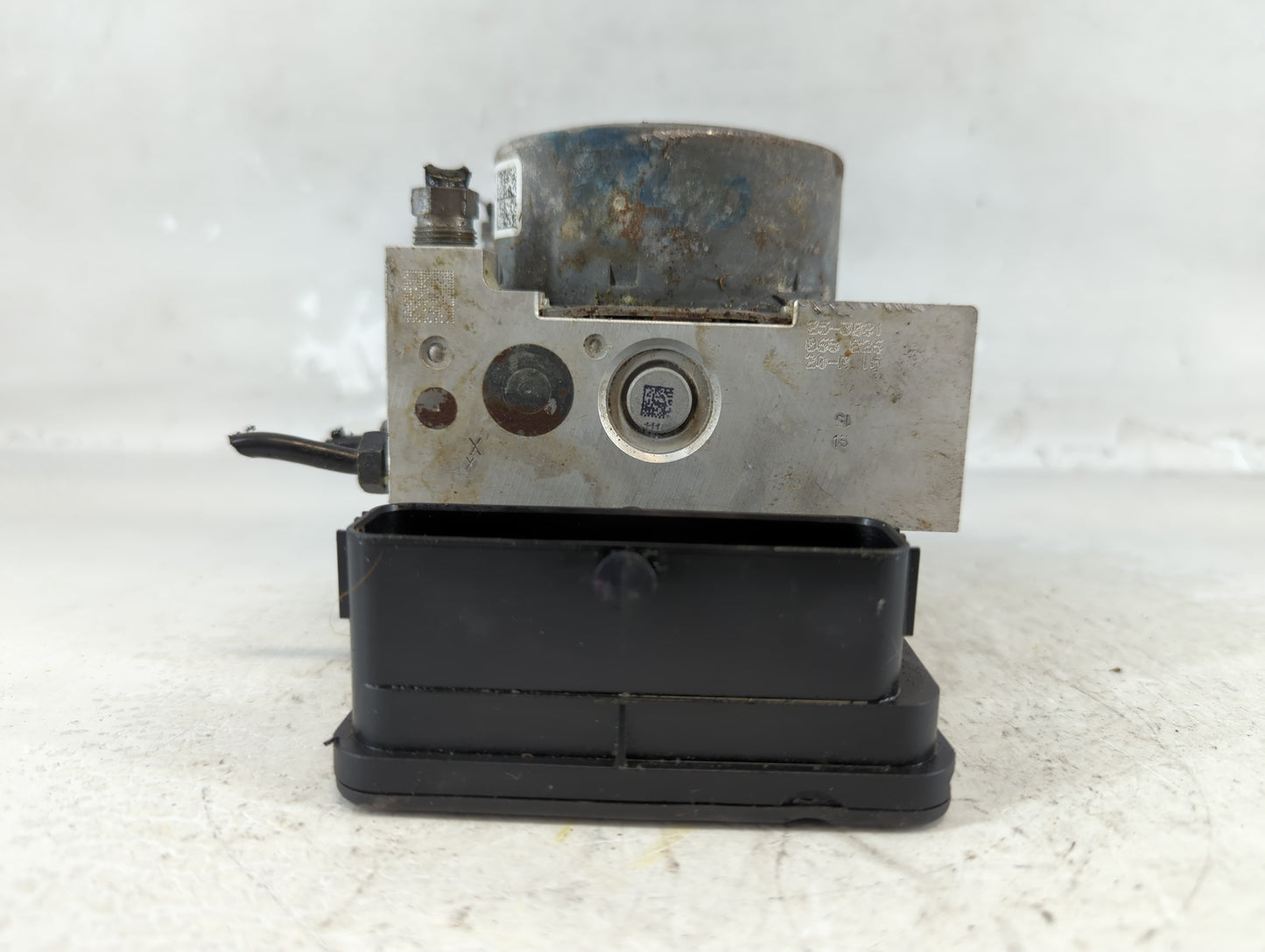 2024 Jeep Compass ABS Pump Control Module Replacement P/N:6829608AB Fits OEM Used Auto Parts - Oemusedautoparts1.com