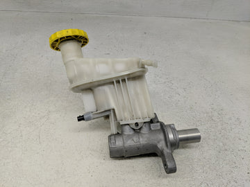 2024 Jeep Compass Brake Master Cylinder - Oemusedautoparts1.com