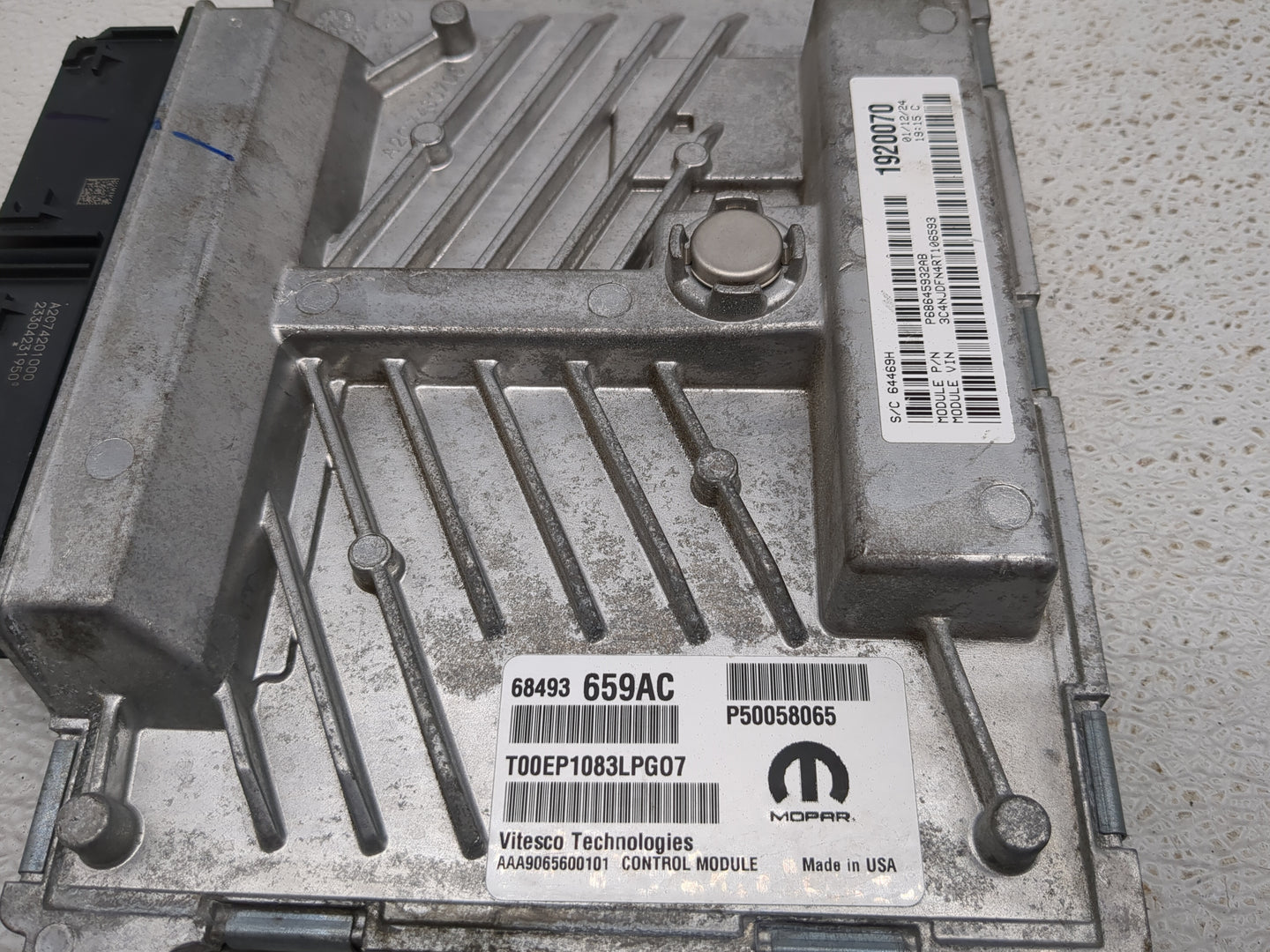 2024 Jeep Compass PCM Engine Control Computer ECU ECM PCU OEM P/N:68493659AC P50058065, T00EP1083LPG07, AAA9065600101 Fits O