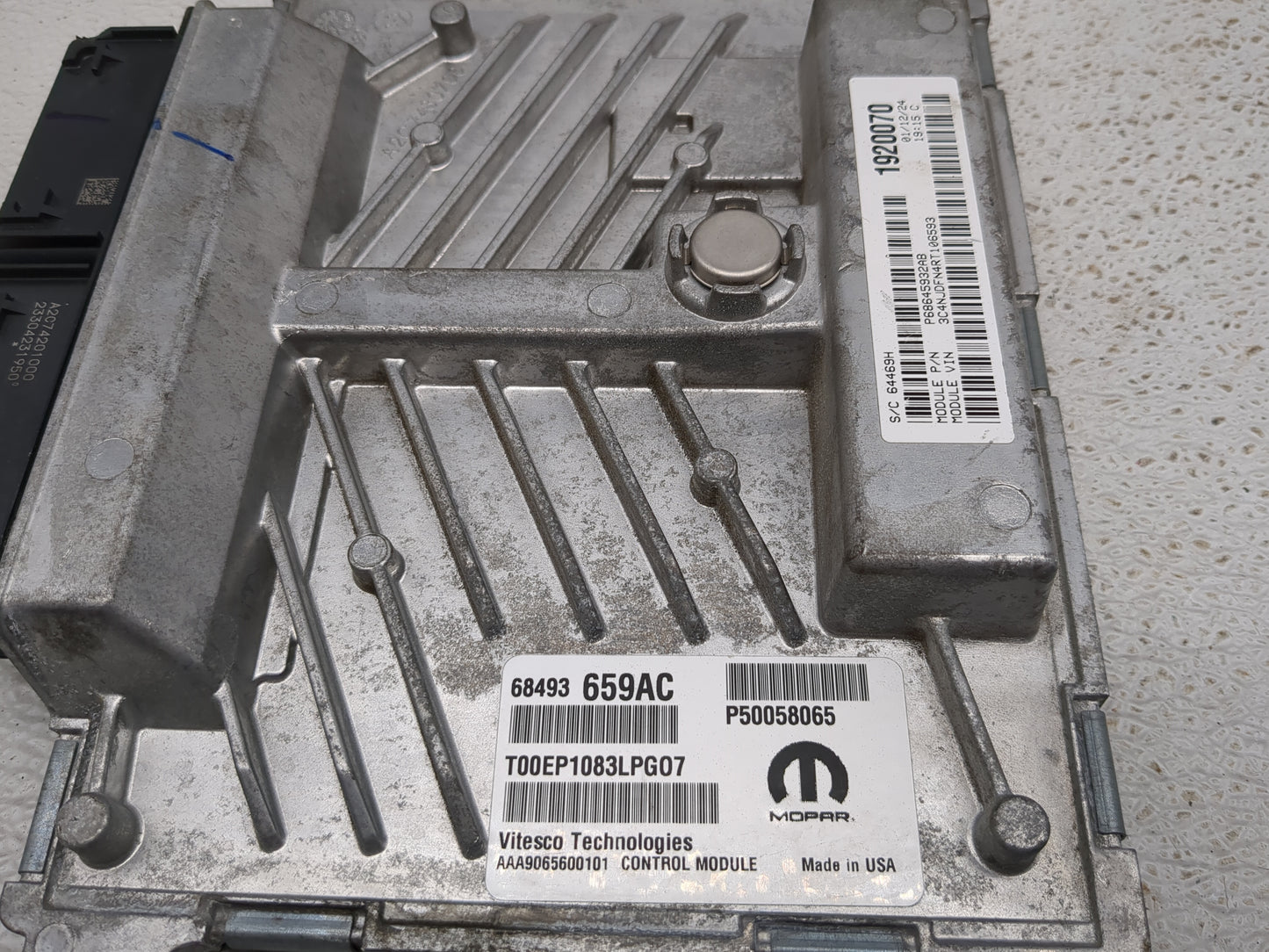 2024 Jeep Compass PCM Engine Control Computer ECU ECM PCU OEM P/N:68493659AC P50058065, T00EP1083LPG07, AAA9065600101 Fits O