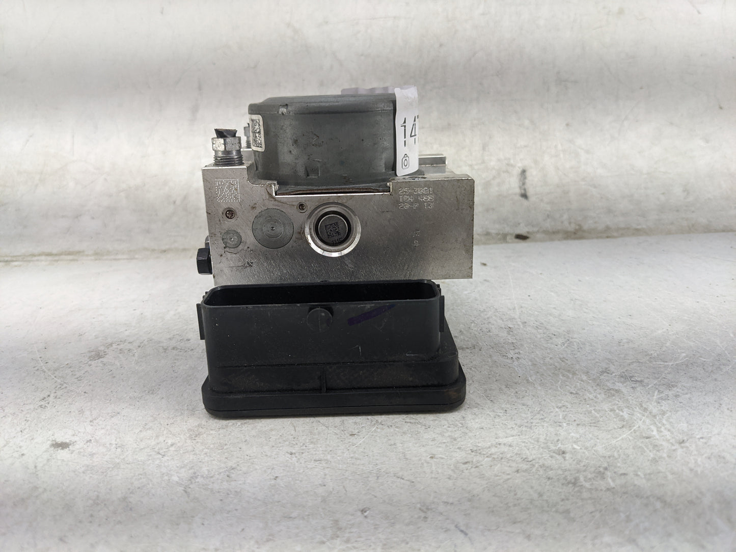 2024 Jeep Compass ABS Pump Control Module Replacement P/N:68629608AB 90501683320 Fits OEM Used Auto Parts - Oemusedautoparts