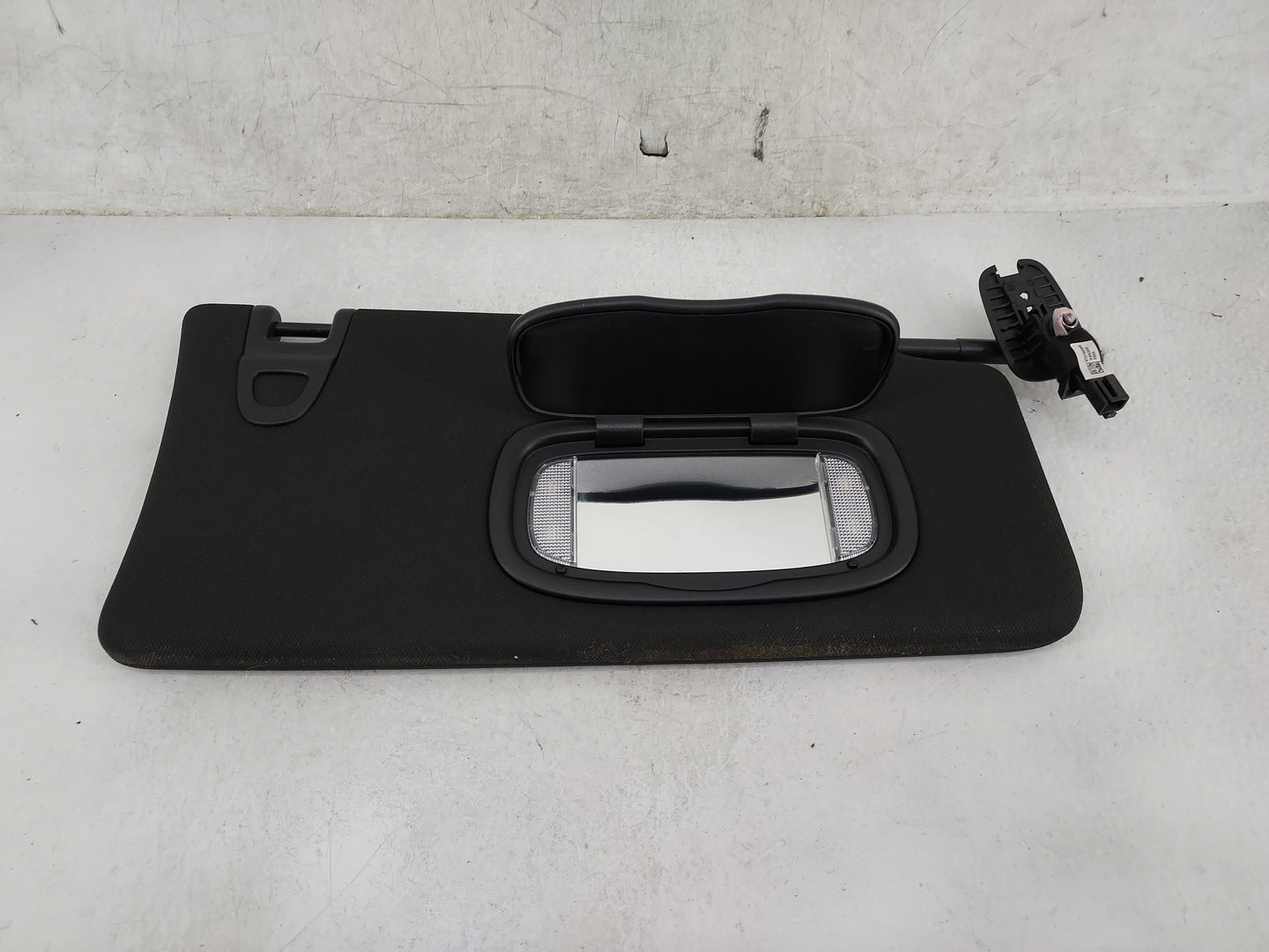 2024 Jeep Compass Sun Visor Shade Replacement Passenger Right Mirror Fits OEM Used Auto Parts - Oemusedautoparts1.com