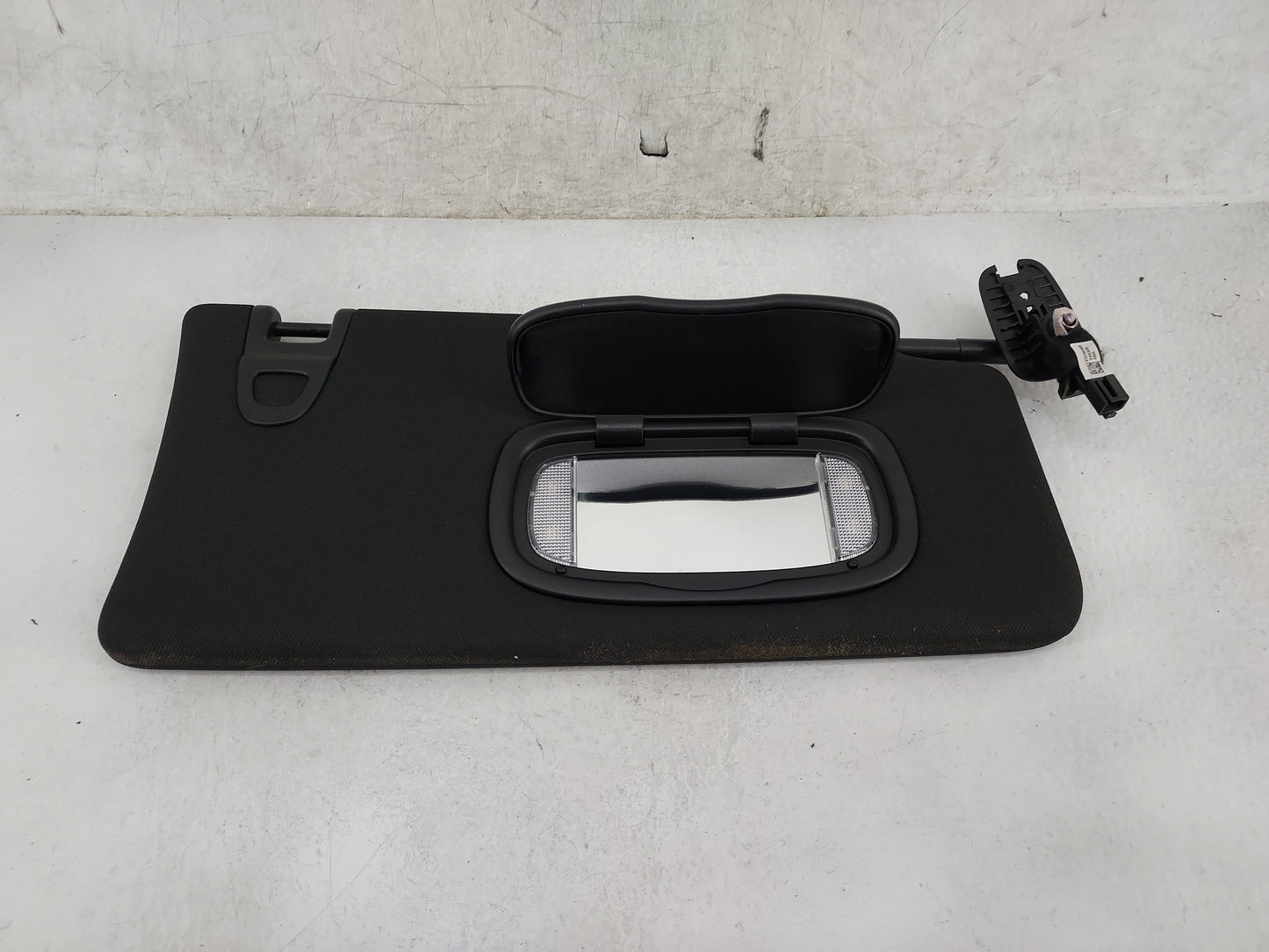 2024 Jeep Compass Sun Visor Shade Replacement Passenger Right Mirror Fits OEM Used Auto Parts - Oemusedautoparts1.com