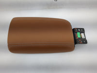 2024 Jeep Compass Center Console Armrest Cover Lid P/N:P7UT831VXAA 153131380-158, 41016D52 Fits OEM Used Auto Parts - Oemuse