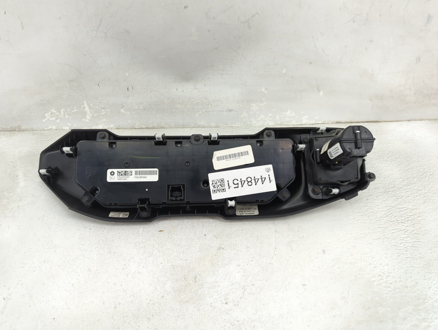 2021 Jeep Gladiator Climate Control Module Temperature AC/Heater Replacement P/N:P7BJ22DX9AA Fits Fits 2022 OEM Used Auto Pa