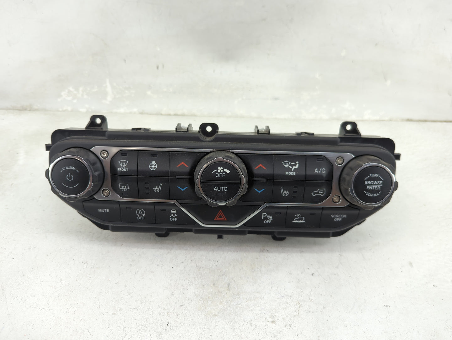 2021 Jeep Gladiator Climate Control Module Temperature AC/Heater Replacement P/N:P7BU53DX9AA Fits Fits 2022 OEM Used Auto Pa