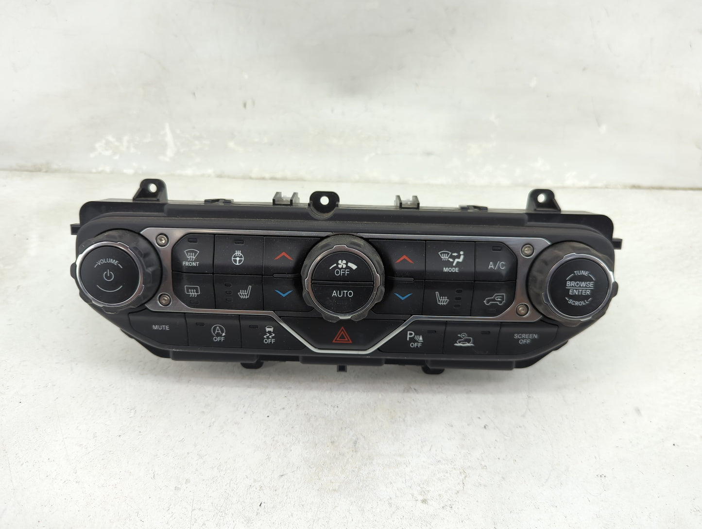 2021 Jeep Gladiator Climate Control Module Temperature AC/Heater Replacement P/N:P7BU53DX9AA Fits Fits 2022 OEM Used Auto Pa