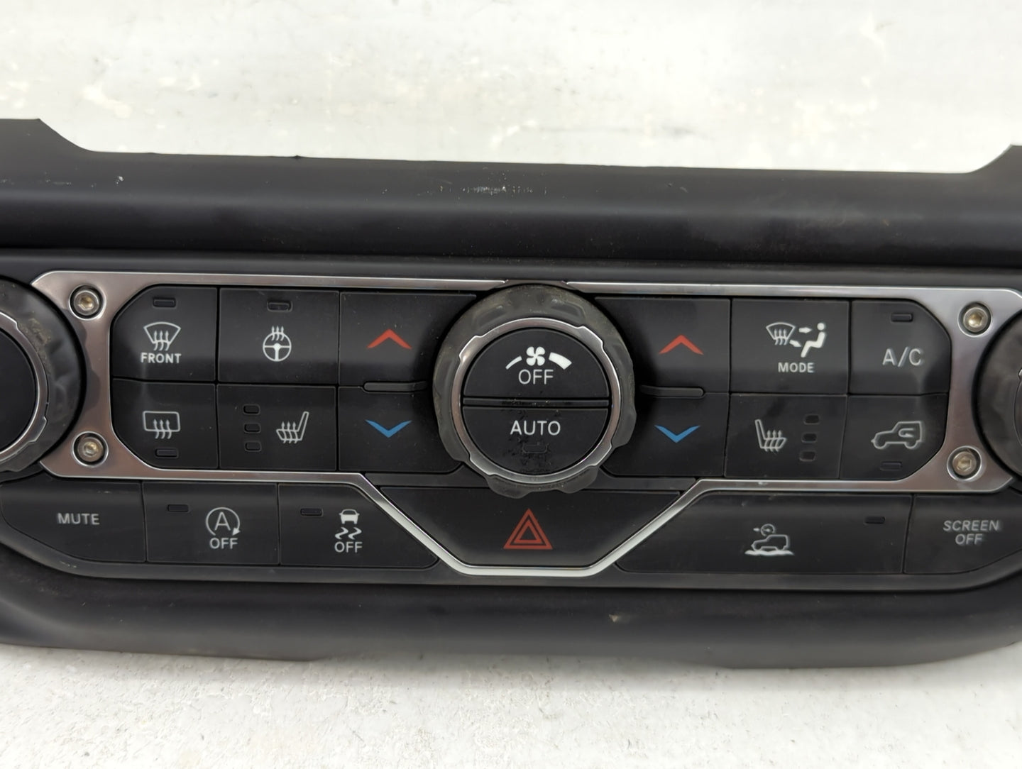 2021-2022 Jeep Gladiator Climate Control Module Temperature AC/Heater Replacement P/N:P7BU54DX9AB Fits Fits 2021 2022 OEM Us