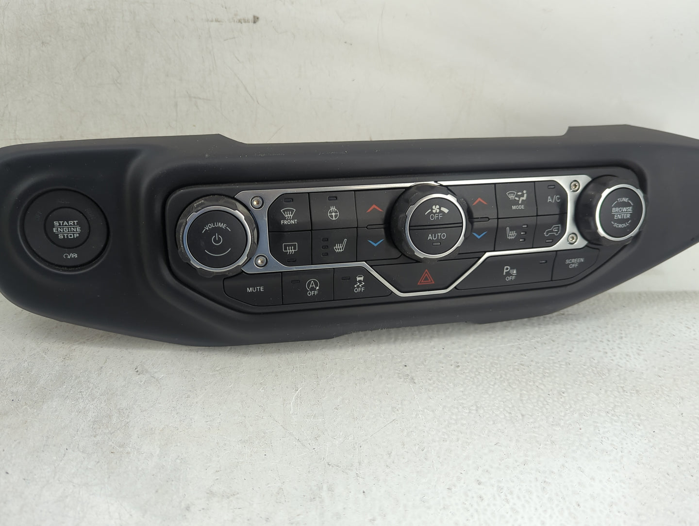 2021 Jeep Gladiator Climate Control Module Temperature AC/Heater Replacement P/N:P7BU49DX9AB Fits Fits 2022 OEM Used Auto Pa