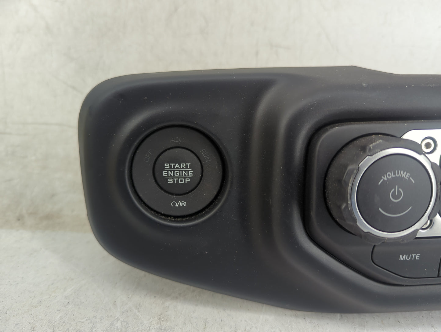 2021 Jeep Gladiator Climate Control Module Temperature AC/Heater Replacement P/N:P7BU49DX9AB Fits Fits 2022 OEM Used Auto Pa