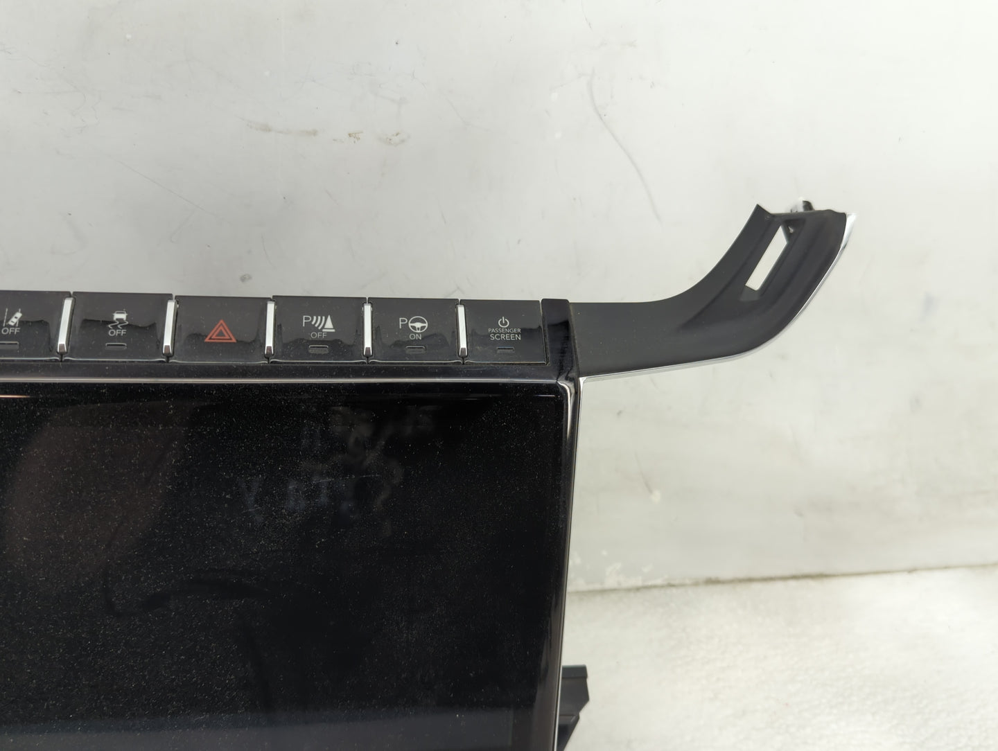 2021-2022 Jeep Grand Cherokee Information Display Screen - Oemusedautoparts1.com