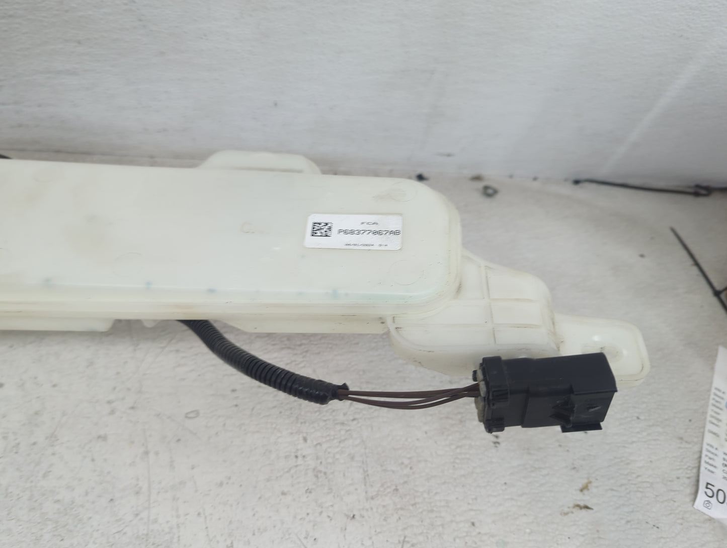 2021 Jeep Grand Cherokee Windshield Washer Fluid Reservoir Bottle Oem 1473685 - Oemusedautoparts1.com