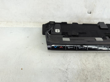 2022 Jeep Grand Wagoneer Climate Control Module Temperature AC/Heater Replacement P/N:P68423822AF TKDKA294100421 Fits OEM Used Auto Parts