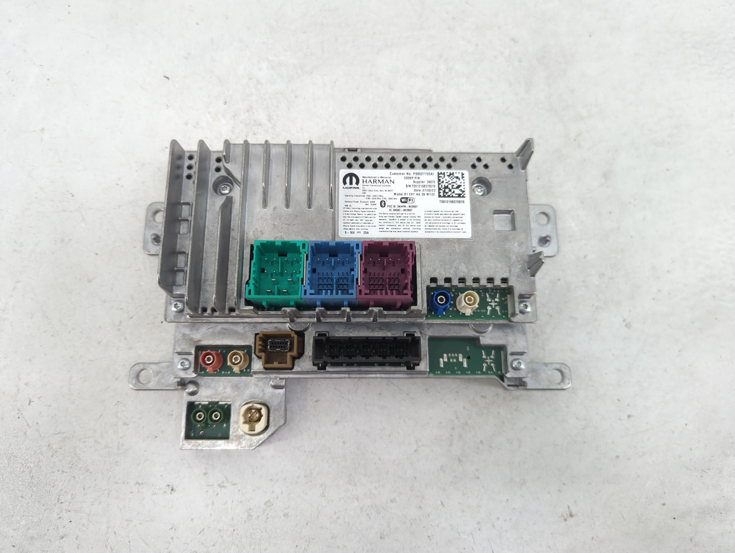2024 Jeep Wagoneer Radio AM FM Cd Player Receiver Replacement P/N:P68527730AI Fits OEM Used Auto Parts - Oemusedautoparts1.c