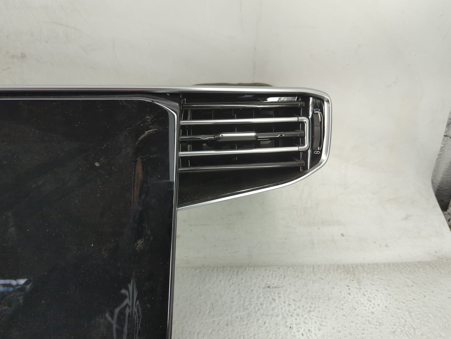 2024 Jeep Wagoneer Information Display Screen 1449358 - Oemusedautoparts1.com