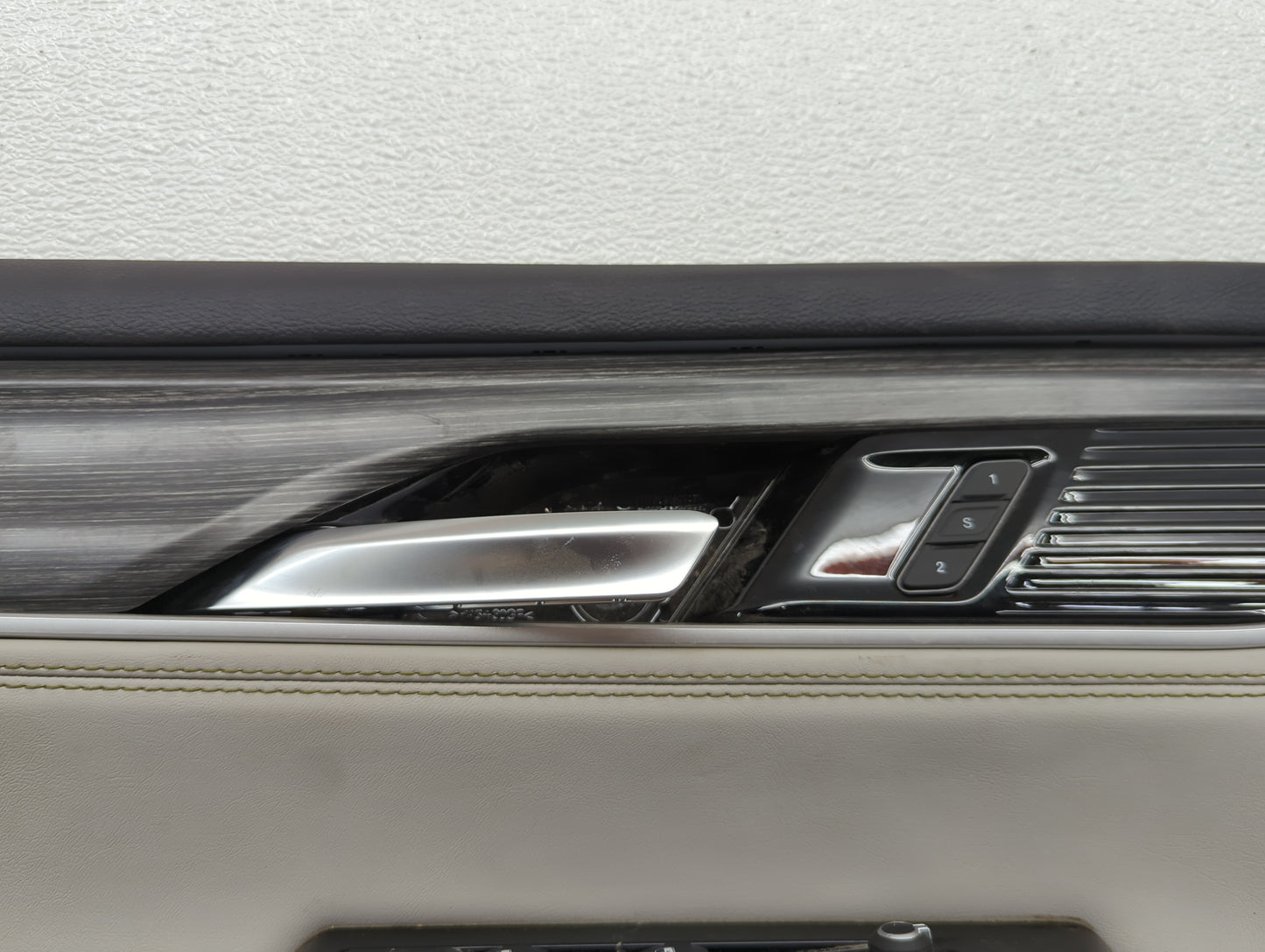 2024 Jeep Wagoneer Front Left Driver Interior Door Panel Trim - Oemusedautoparts1.com