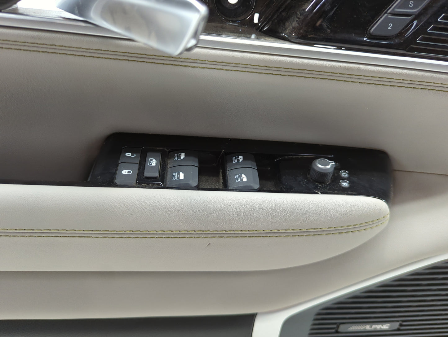 2024 Jeep Wagoneer Front Left Driver Interior Door Panel Trim - Oemusedautoparts1.com