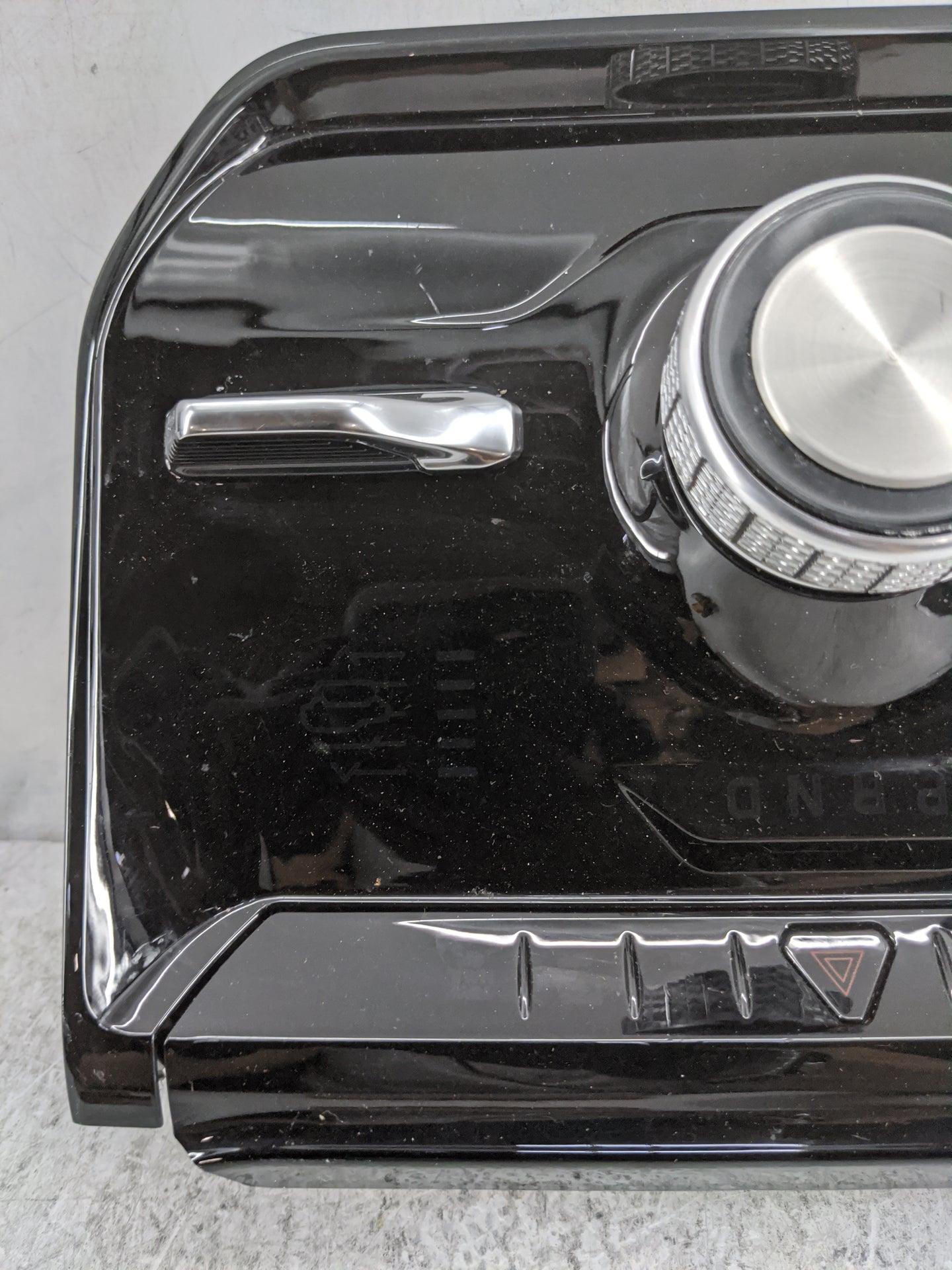 2024 Jeep Wagoneer Floor Console Assembly Shifter Black - Oemusedautoparts1.com