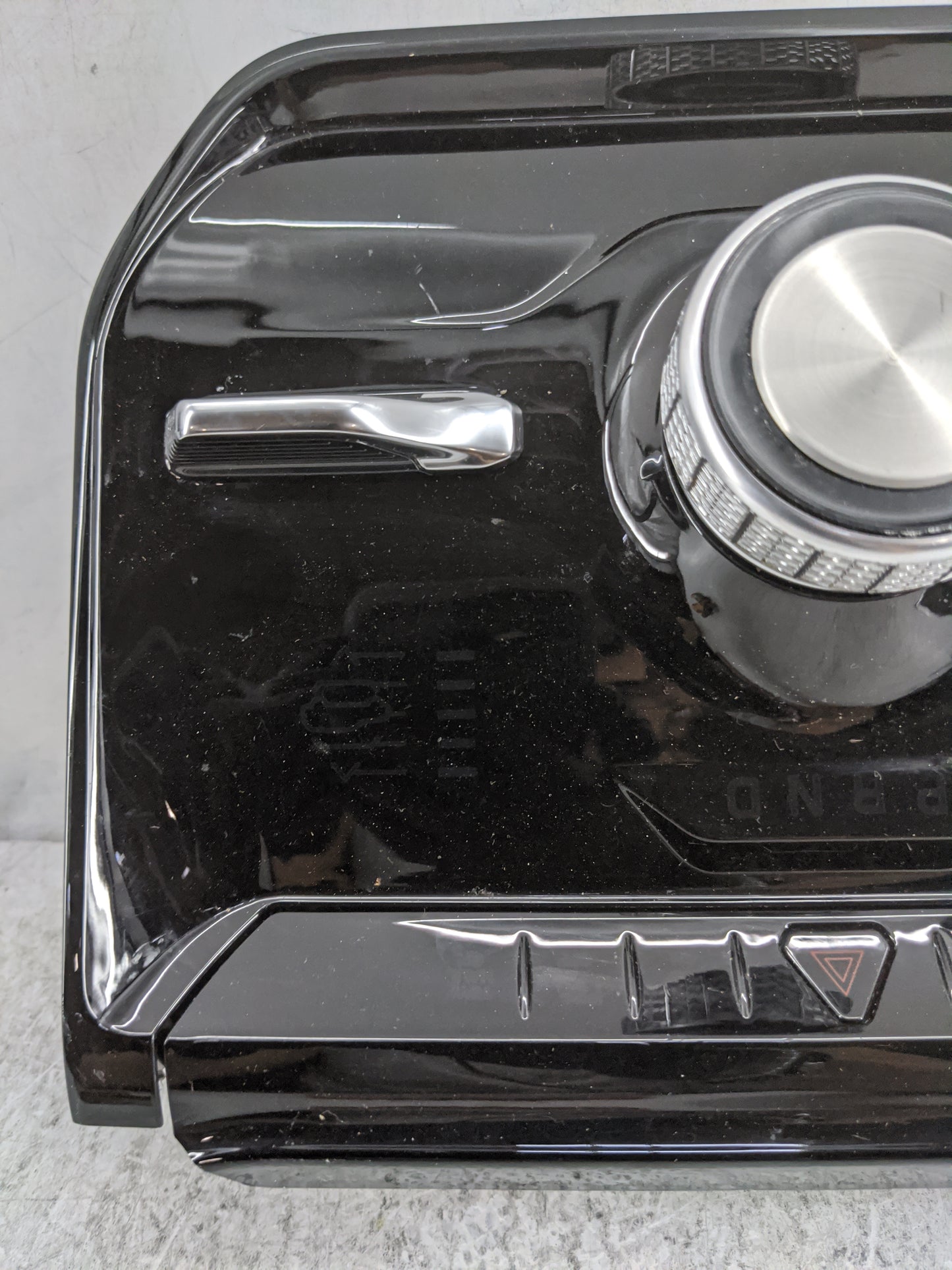 2024 Jeep Wagoneer Floor Console Assembly Shifter Black - Oemusedautoparts1.com