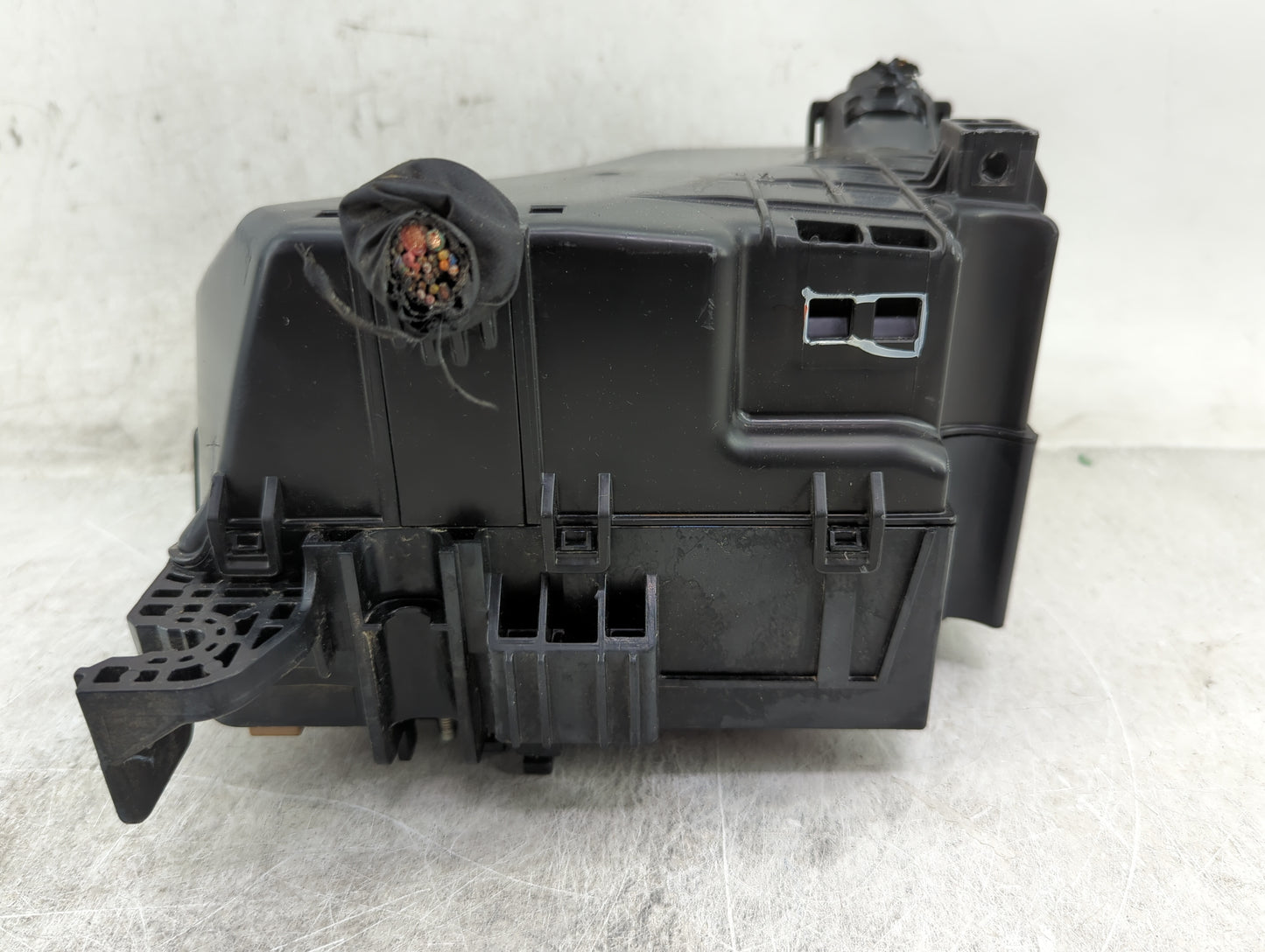 2024 Kia Carnival Fusebox Fuse Box Panel Relay Module P/N:91210-R0580 N624P11B, 39160-37110, 18980-09450, 18980-09400 Fits O