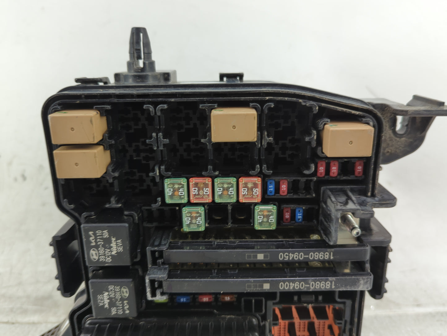 2024 Kia Carnival Fusebox Fuse Box Panel Relay Module P/N:91210-R0580 N624P11B, 39160-37110, 18980-09450, 18980-09400 Fits O
