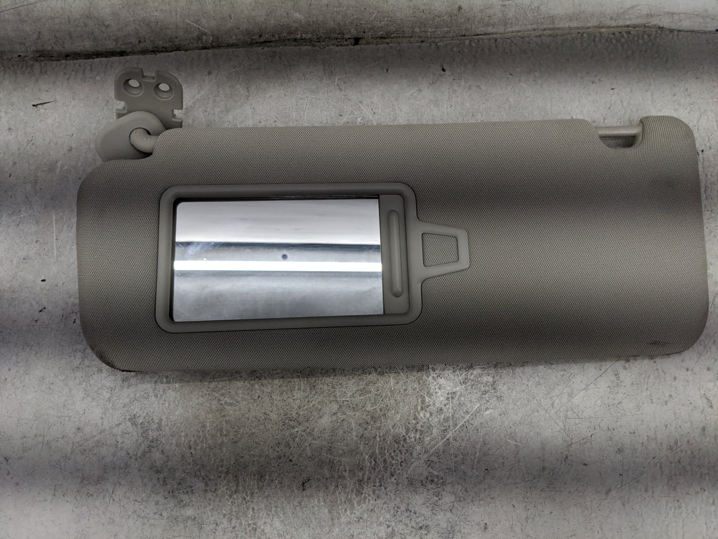 2024 Kia Carnival Sun Visor Shade Replacement Driver Left Mirror Fits OEM Used Auto Parts - Oemusedautoparts1.com