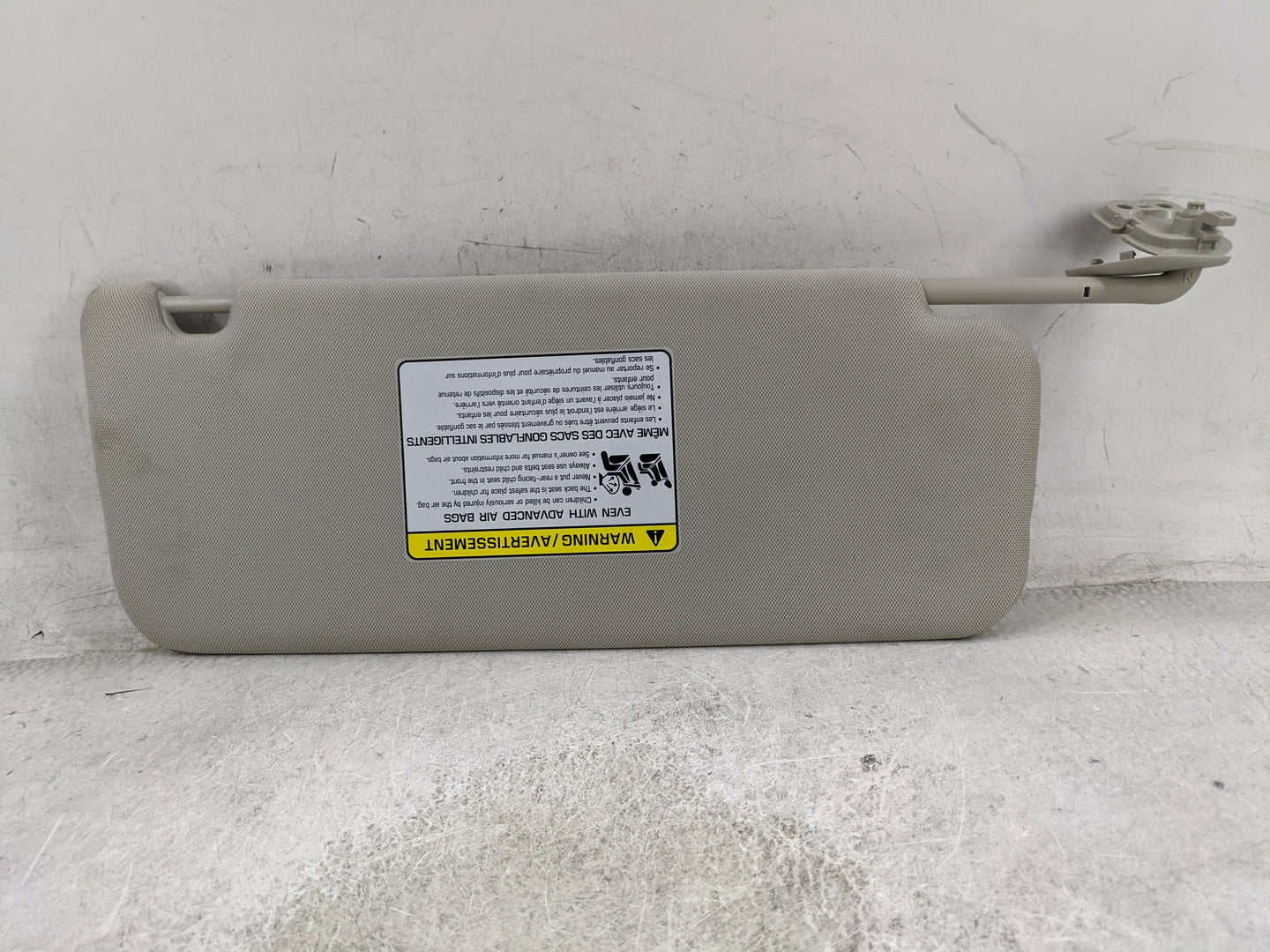 2024 Kia Carnival Sun Visor Shade Replacement Driver Left Mirror Fits OEM Used Auto Parts - Oemusedautoparts1.com