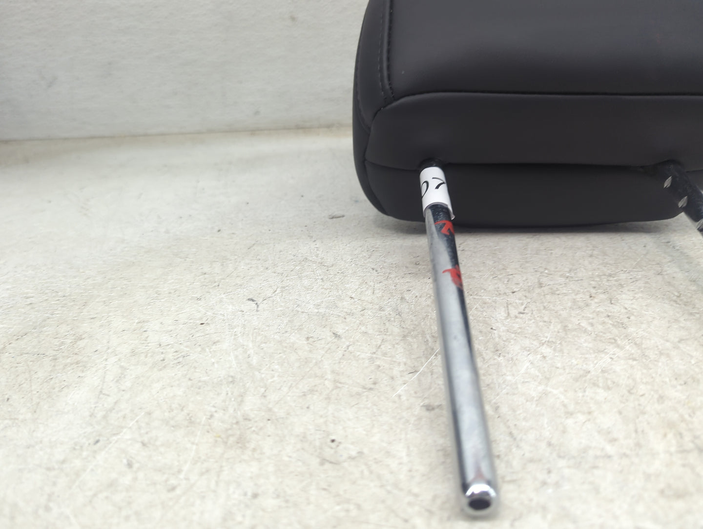 2024 Kia Carnival Headrest Head Rest Front Driver Passenger Seat Fits OEM Used Auto Parts - Oemusedautoparts1.com